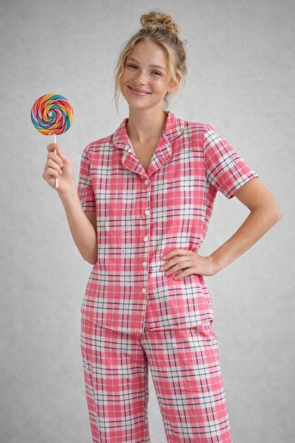 Süprem Örme Kumaş Pembe Ekose Desenli Düğmeli Pijama Takım