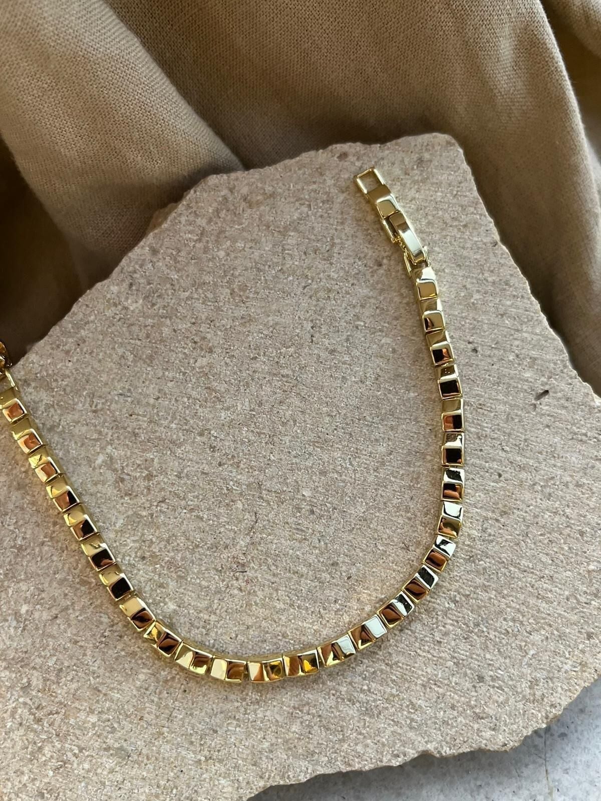 14K Sıralı Kutu Bileklik