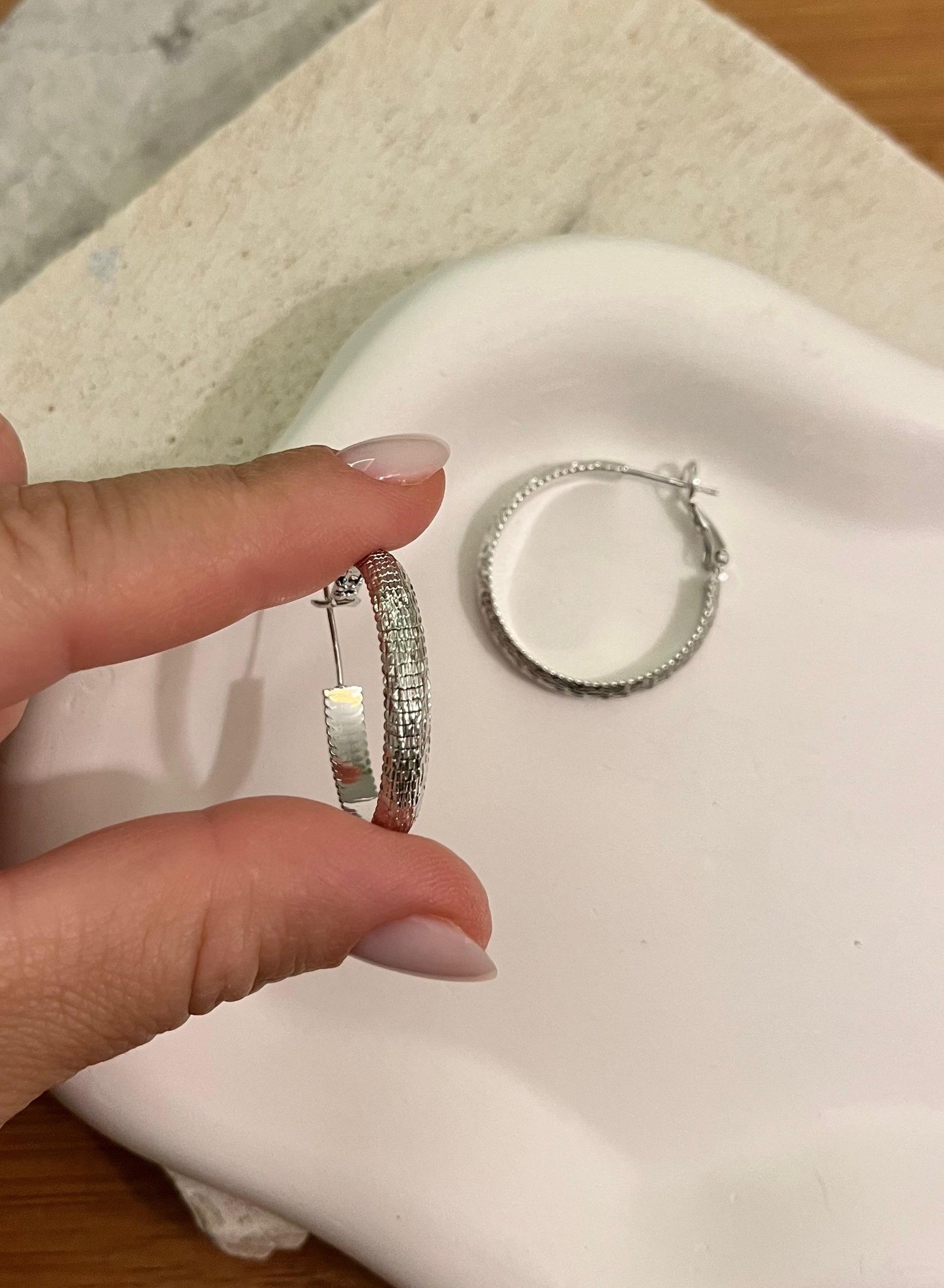 Çizgi Desen Halka Silver Küpe