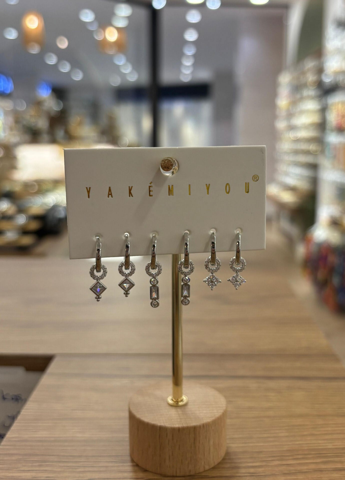Yakemiyou Silver Halka Motifli Altılı Küpe