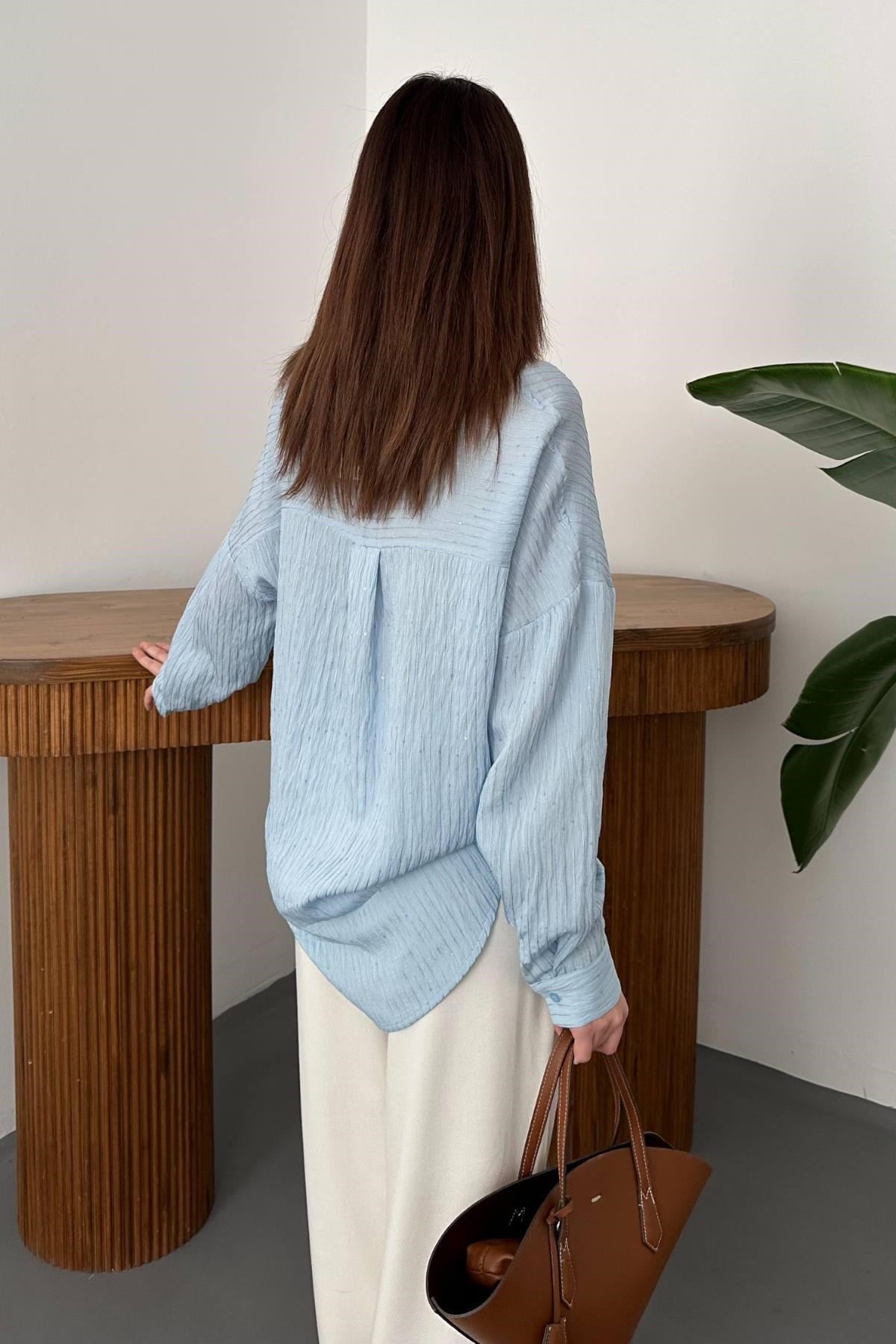 Bebe Mavi Nakışlı Oversize Gömlek