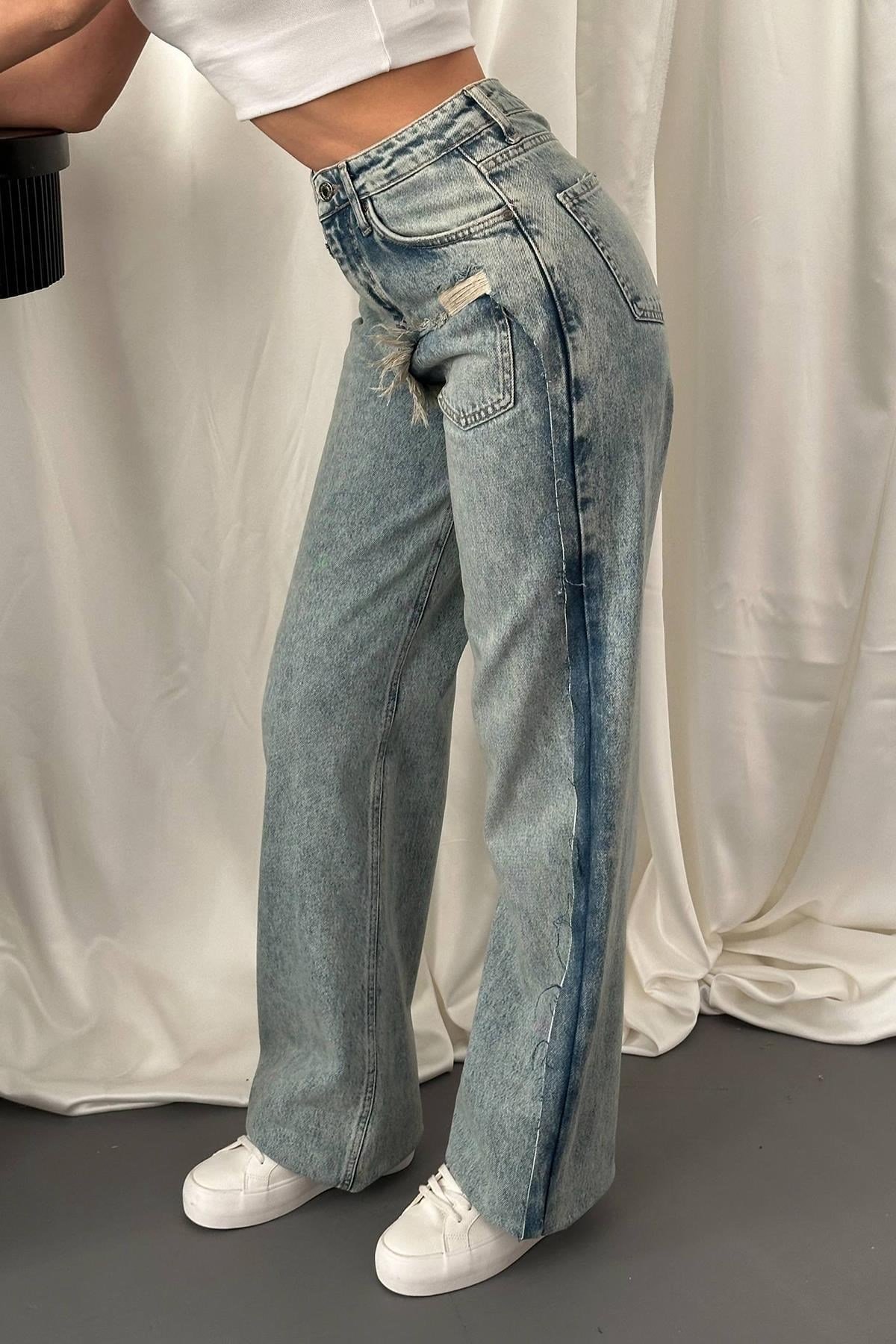Kar Yıkama Yan Yırtmaçlı Jeans Pantolon