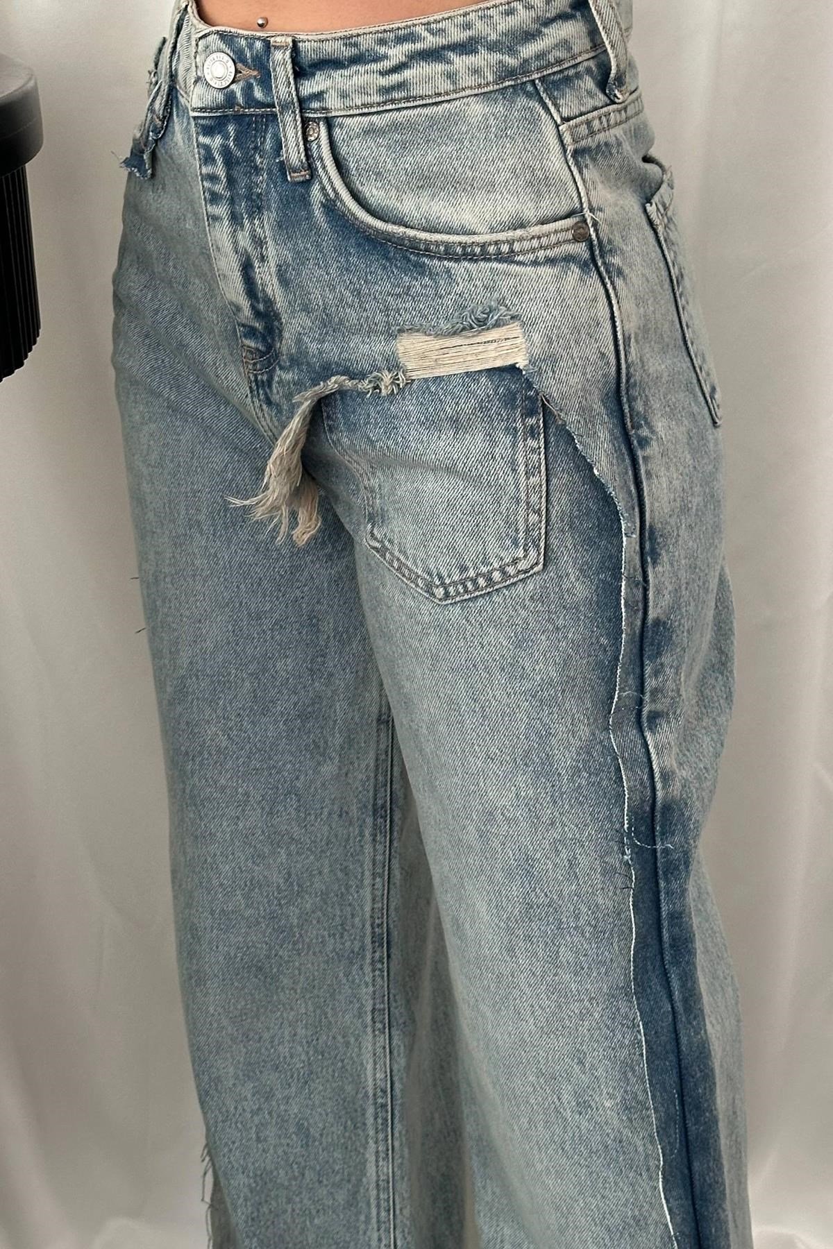 Kar Yıkama Yan Yırtmaçlı Jeans Pantolon