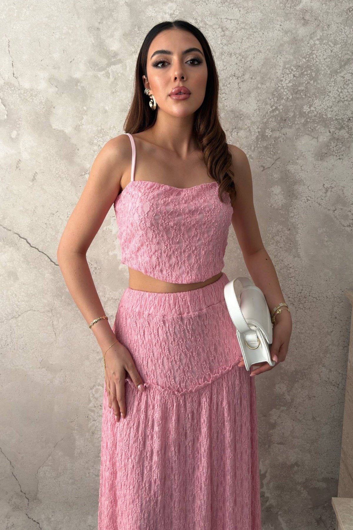 Pembe Dantel Bluz Ve Fırfırlı Etek Takım