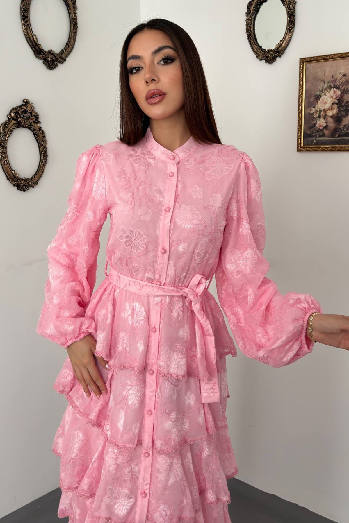 Pembe Valonlu Şeritli Uzun Elbise