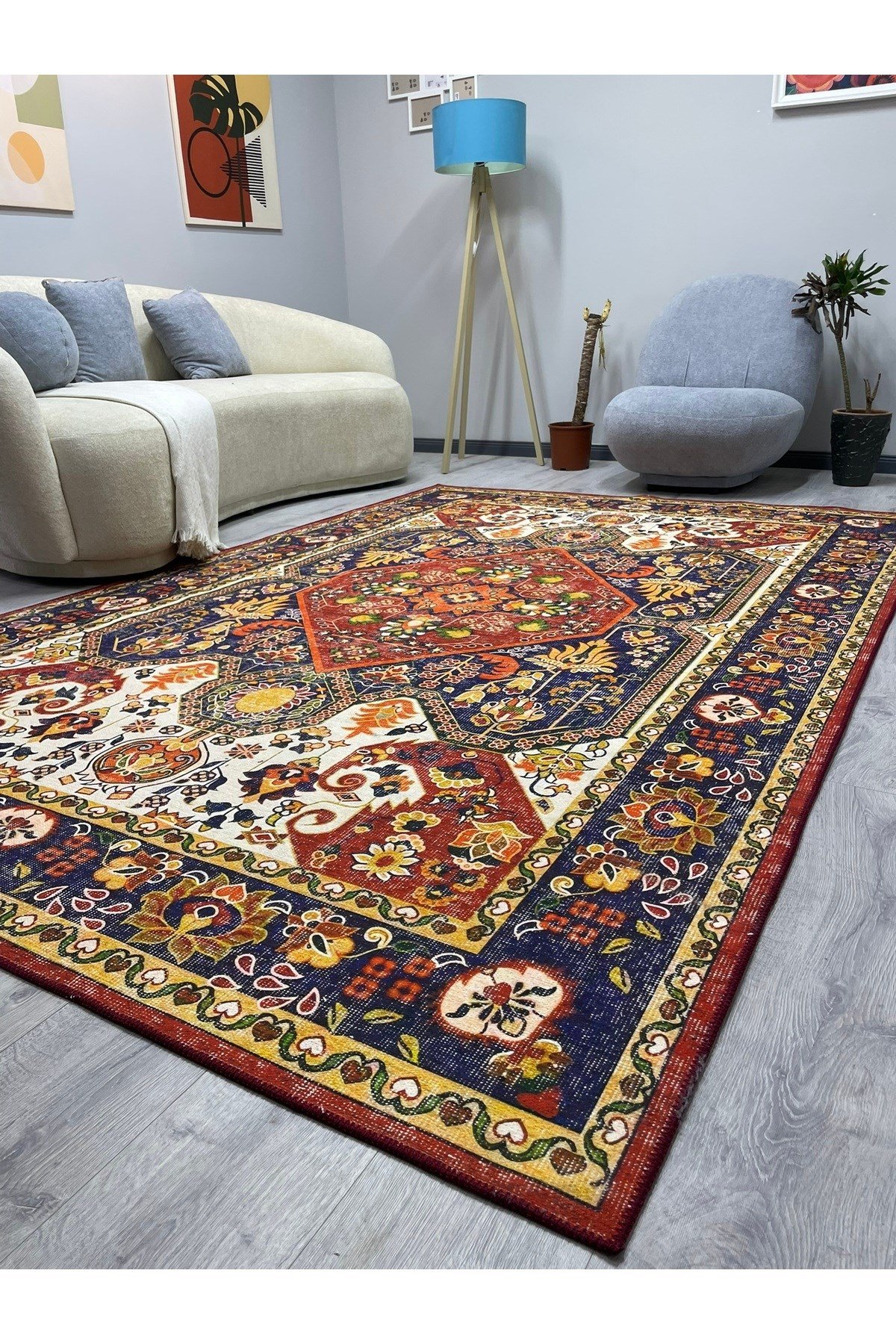 Anadolu Folklorik Desenli Kaymaz Taban Halı – Kırmızı Lacivert Salon Halısı