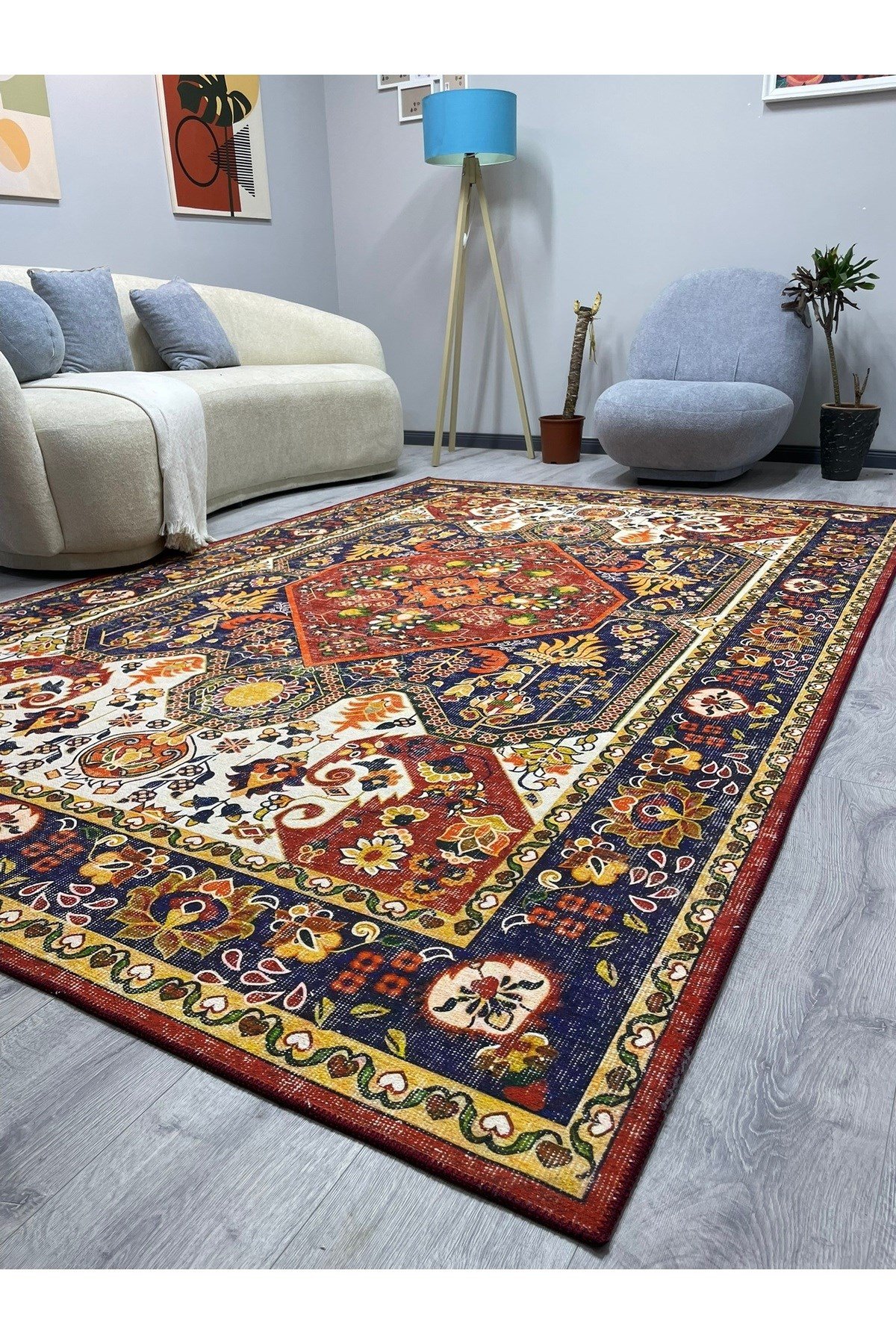 Anadolu Folklorik Desenli Kaymaz Taban Halı – Kırmızı Lacivert Salon Halısı