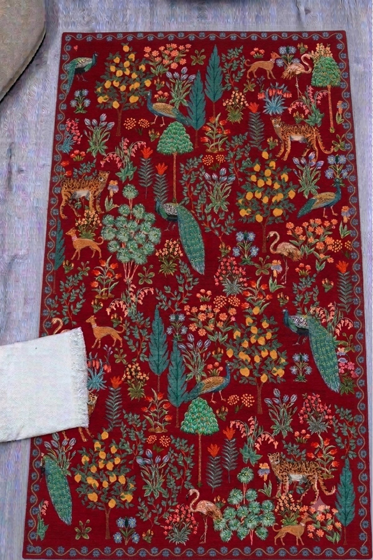 Botanik Desenli Kırmızı Zemin Vintage Görünümlü Salon ve Oturma Odası Halısı mars541