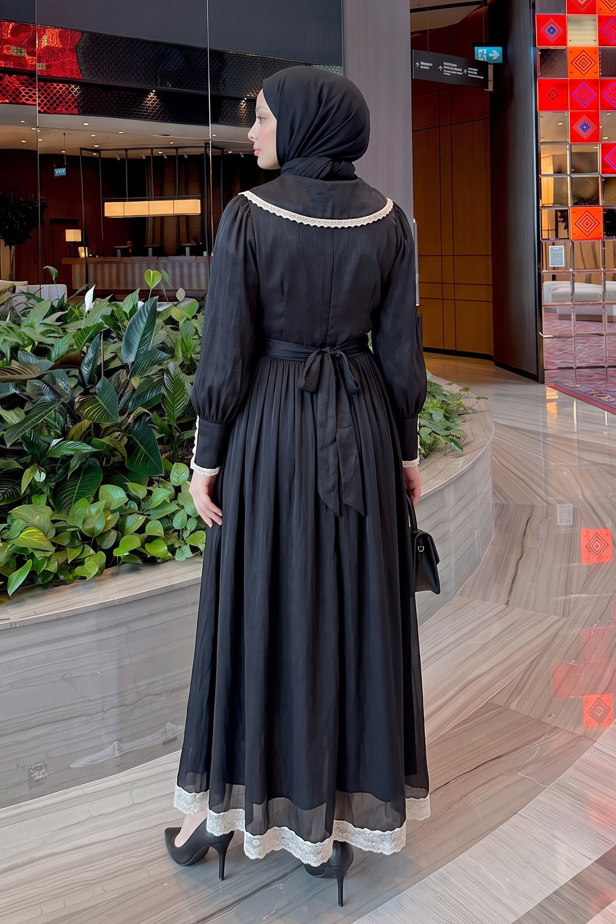 Dantel Detaylı Elbise - SİYAH