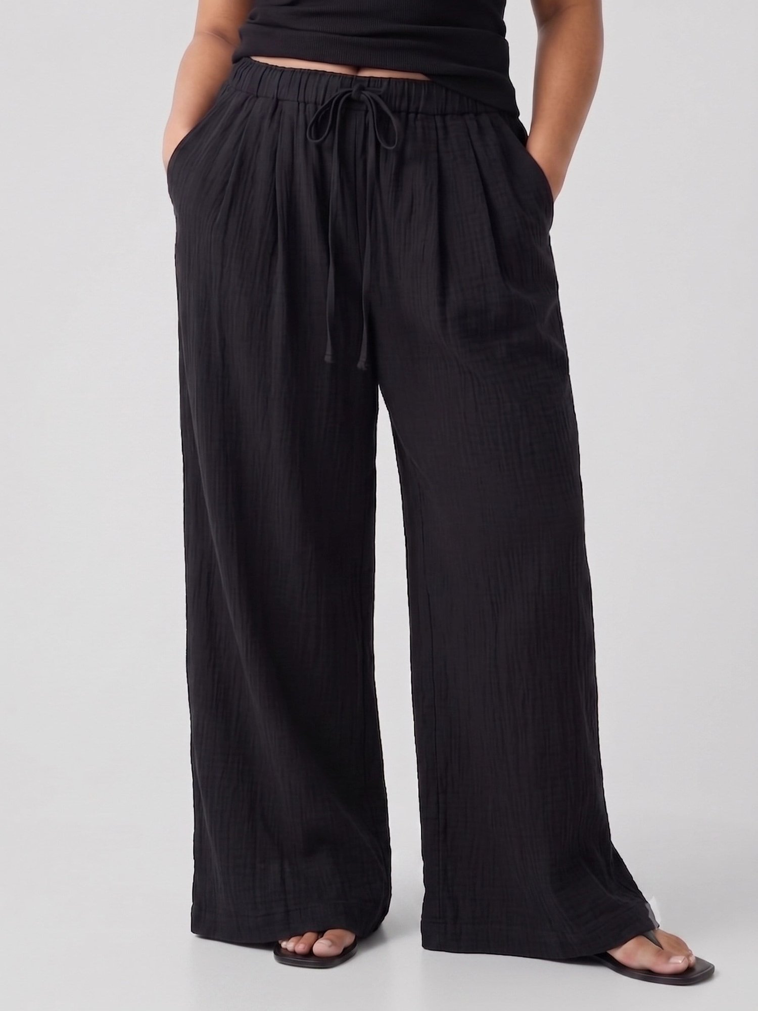 MÜSLİN ÖNDEN PİLELİ BOL PANTOLON - BEYAZ