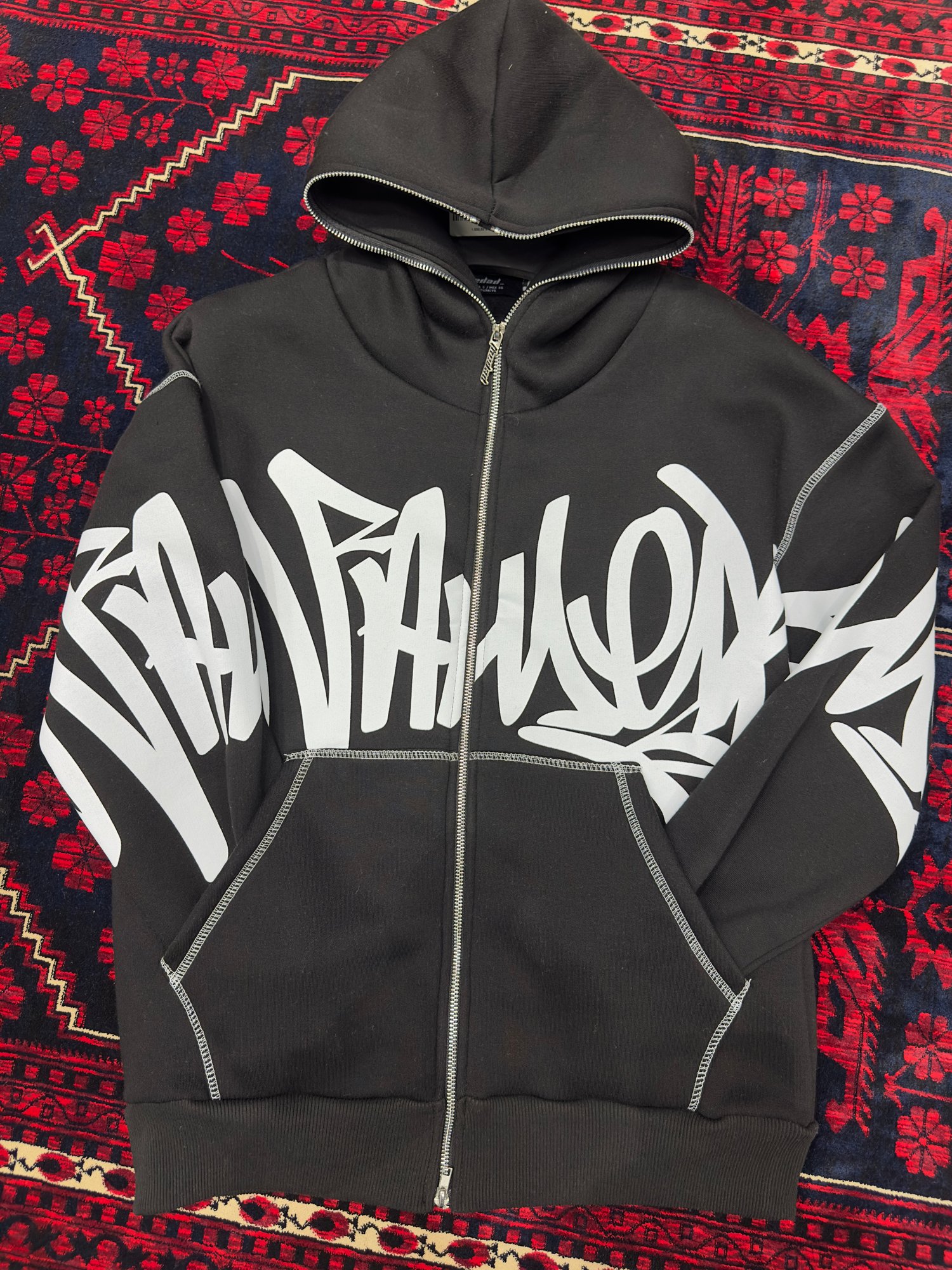 FERMUARLI DESENLİ SWEAT