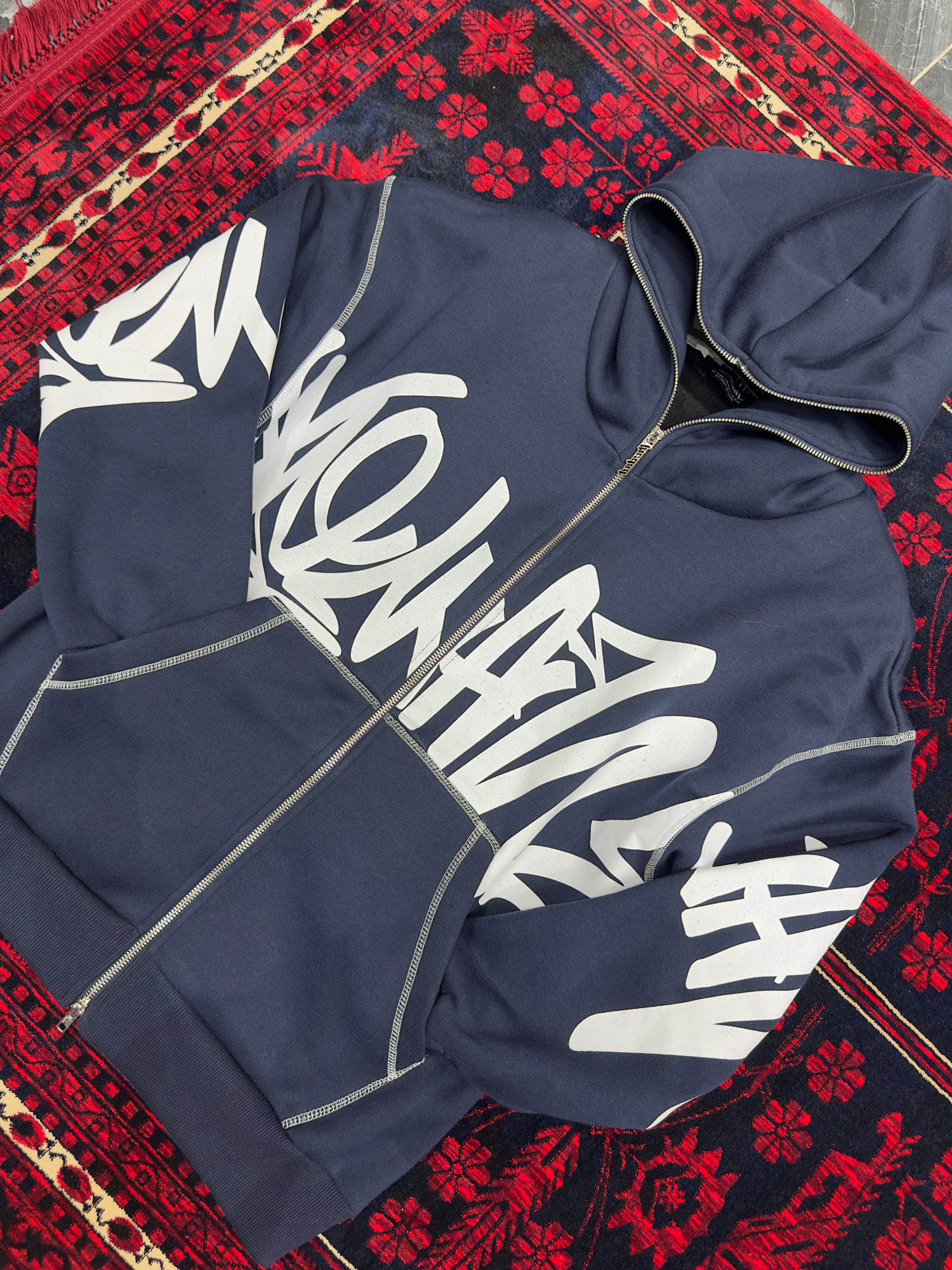 FERMUARLI DESENLİ SWEAT