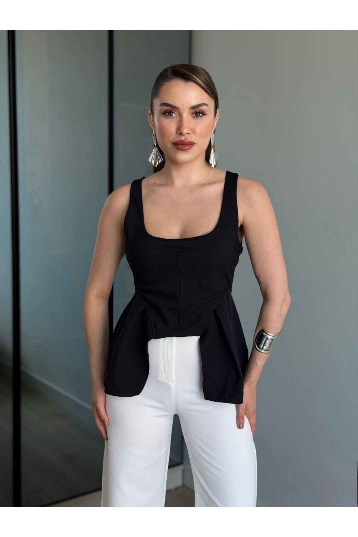 Kadın Askılı Korse Görünümlü Kare Yaka Peplum Bluz