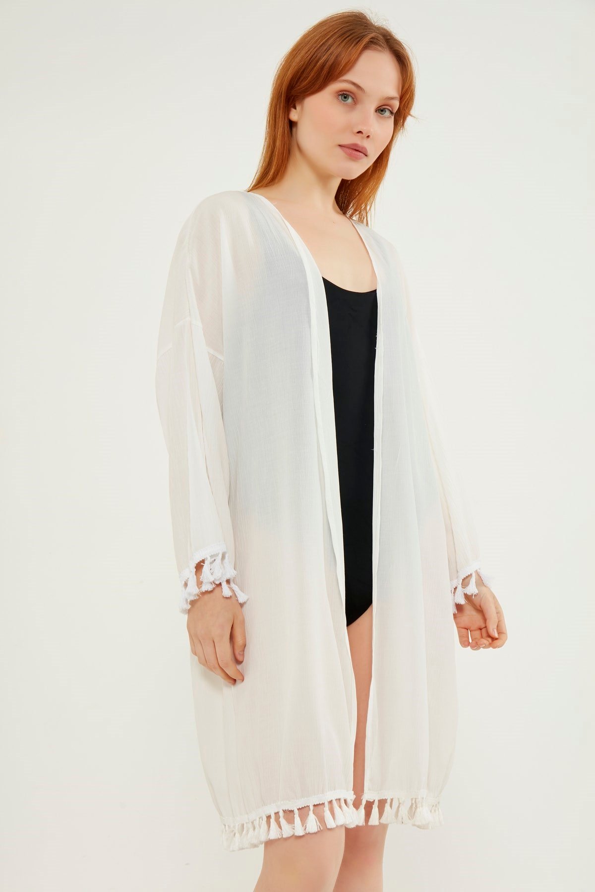 Kadın Beyaz Püsküllü Viskon Kimono