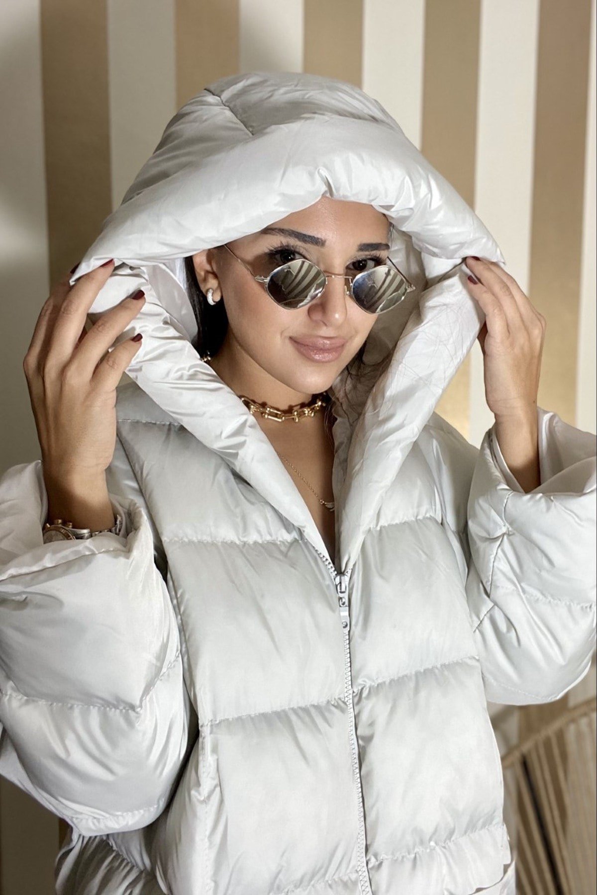 Kadın Gri Kapüşonlu Şişme Uzun Oversize Mont