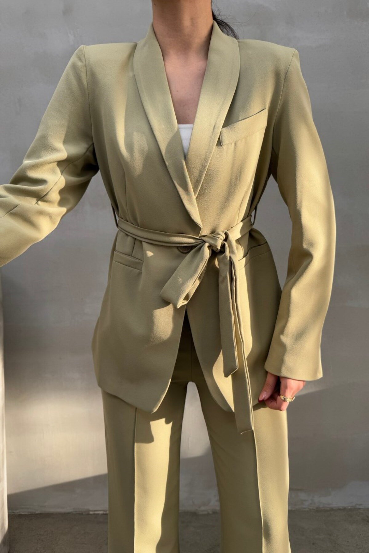 Kadın İkili Kuşaklı Blazer Ceket Pantolon Takım Açık Haki