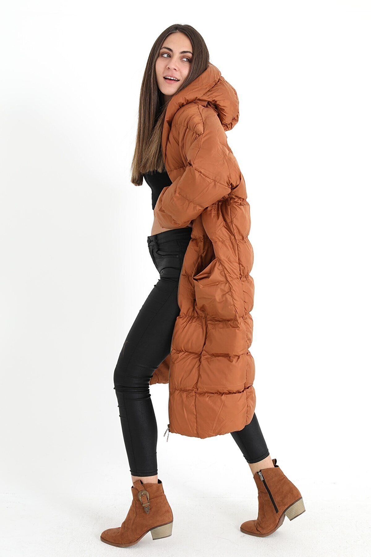 Kadın Kahve Renk Kapüşonlu Şişme Uzun Oversize Mont