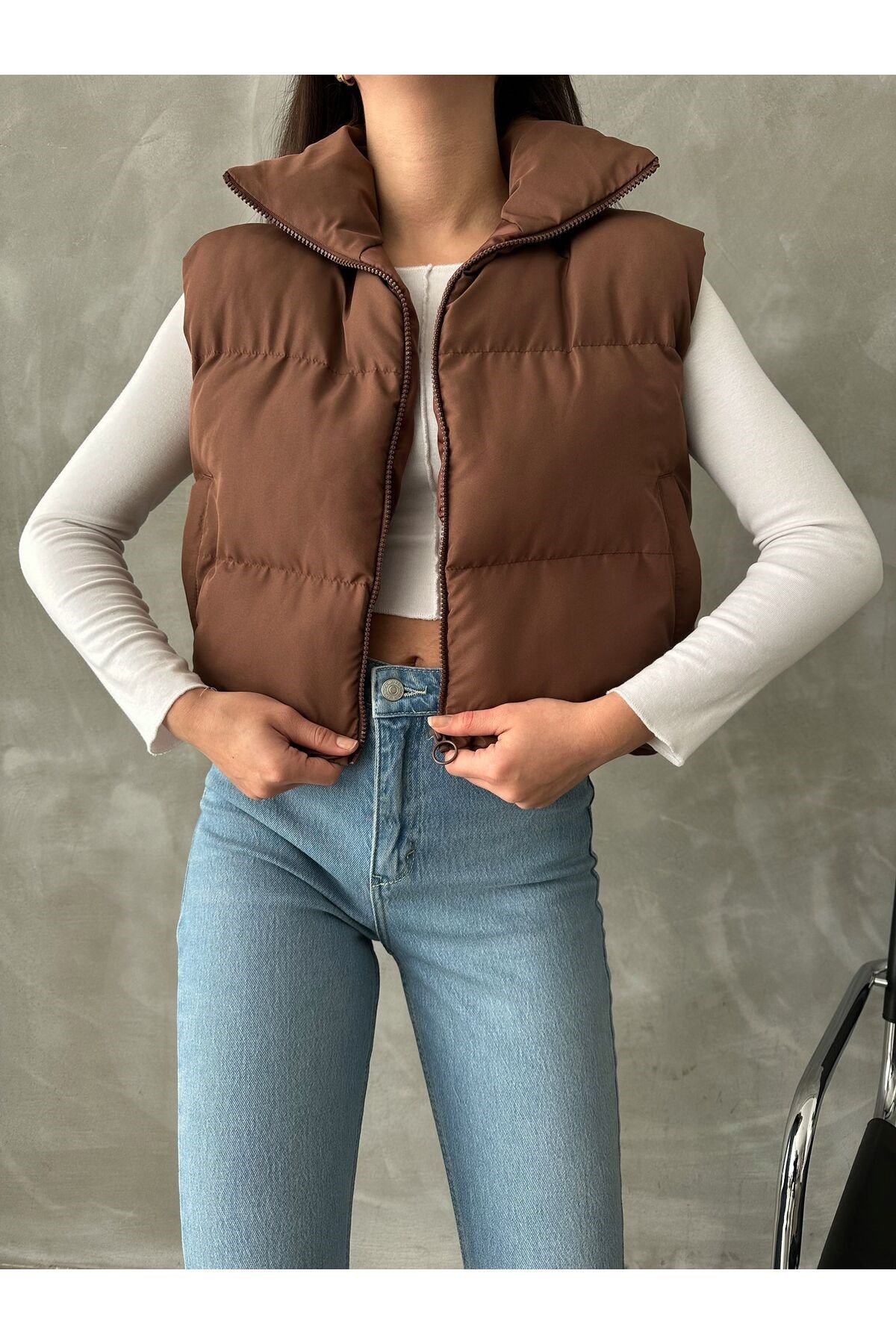 Kadın Kısa Crop Şişme Yelek