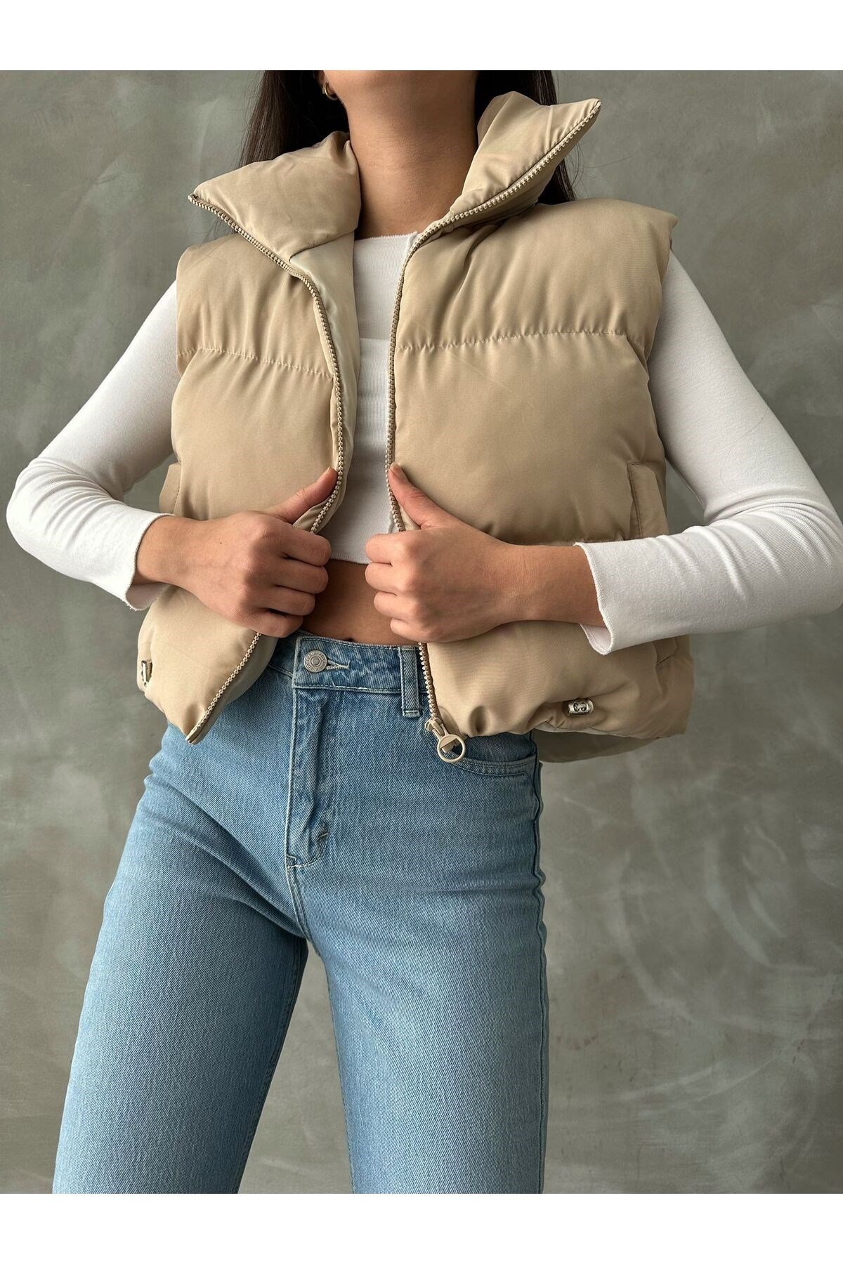 Kadın Kısa Crop Şişme Yelek