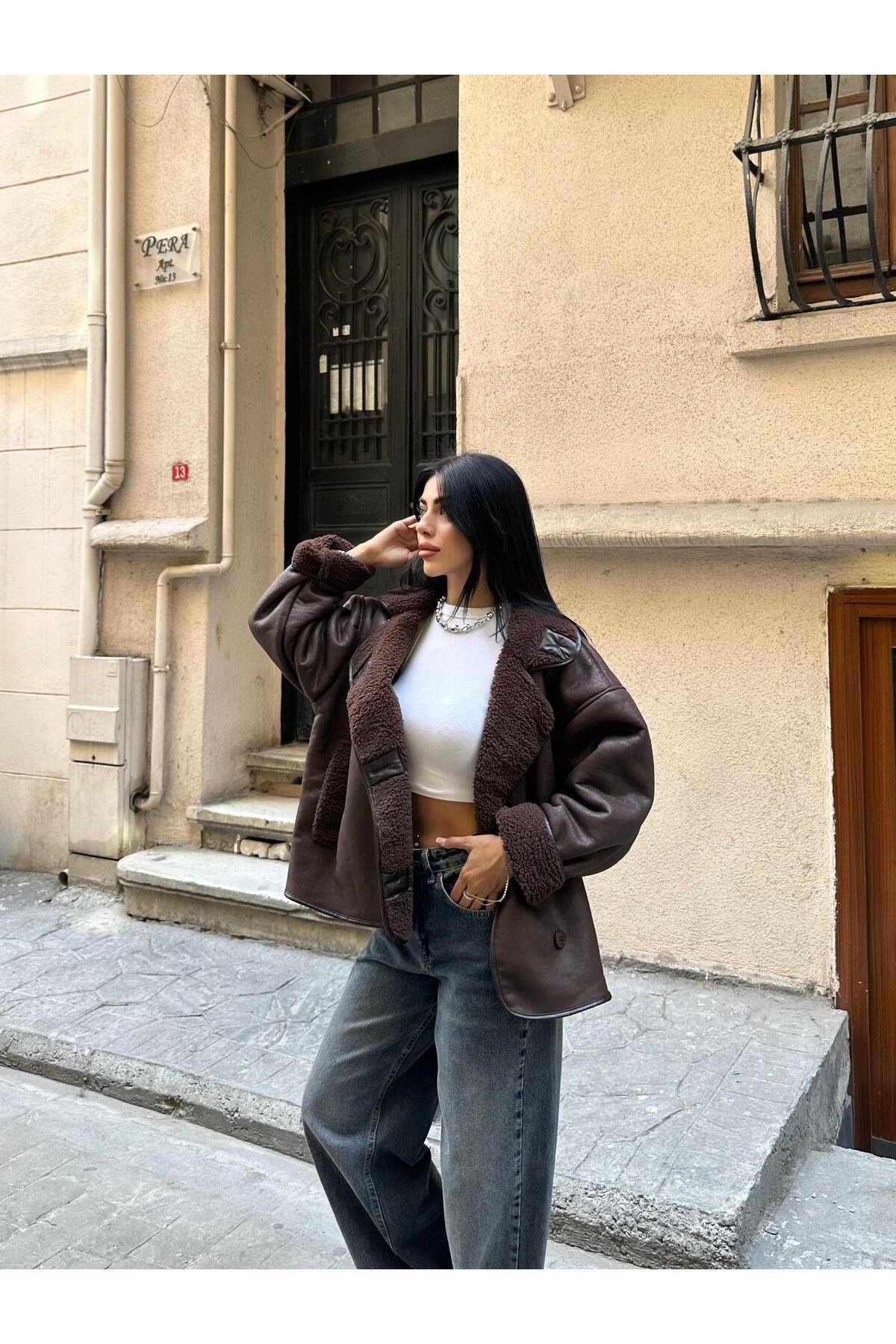 Kadın Koyu Kahverengi Siyah Oversize Ceket