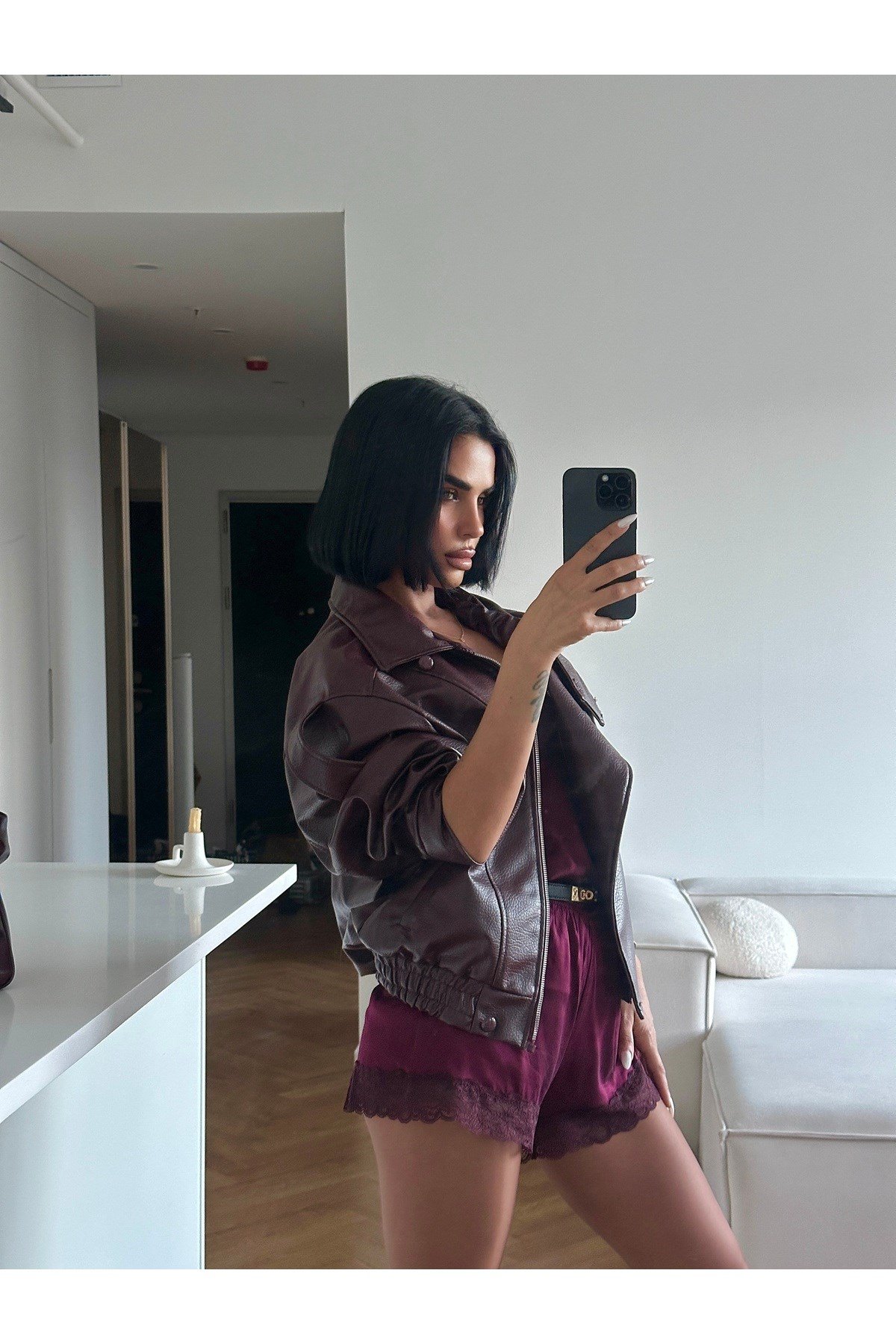 Kadın Viral Model Dik Yaka Fermuarlı Deri Ceket