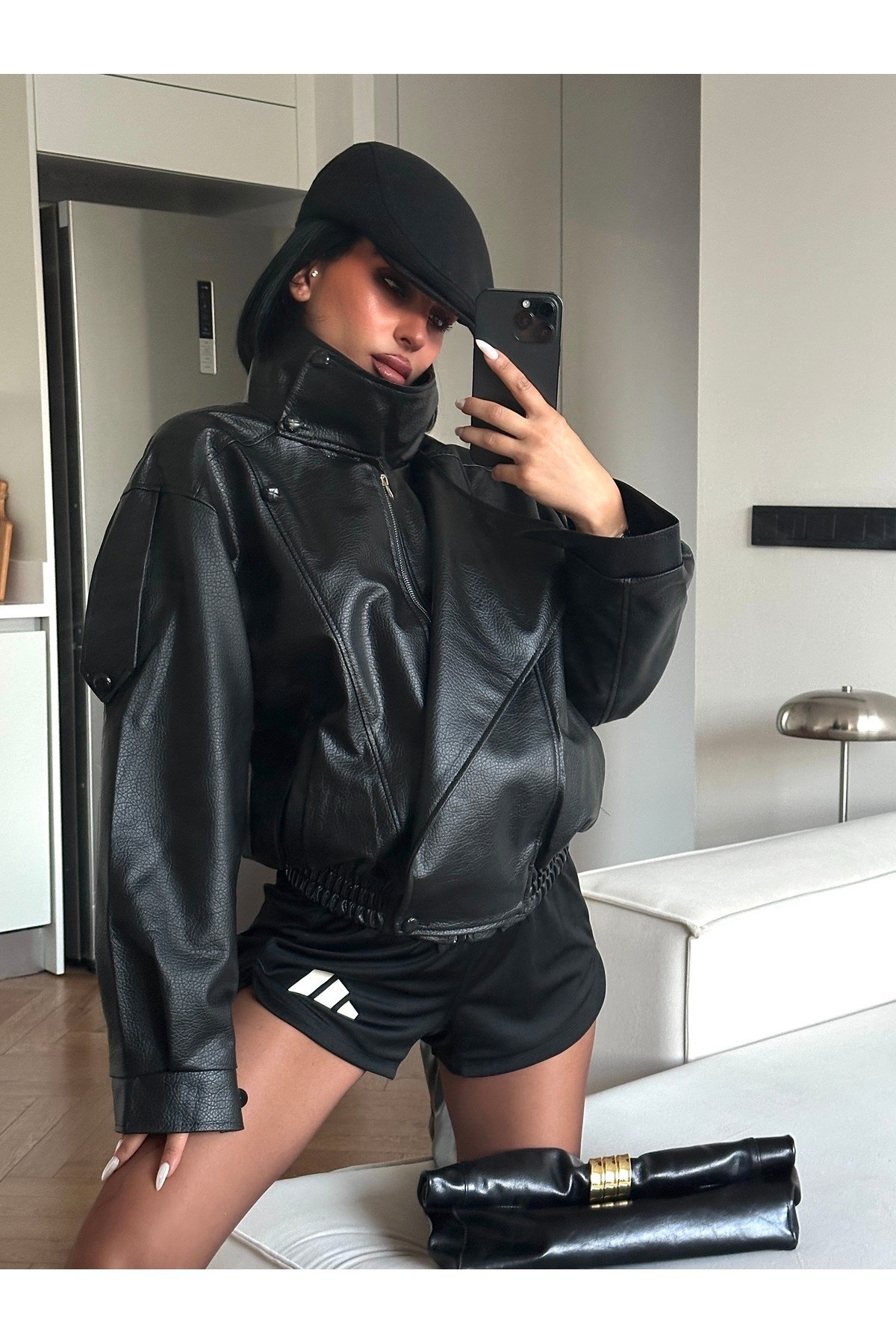 Kadın Viral Model Dik Yaka Fermuarlı Deri Ceket