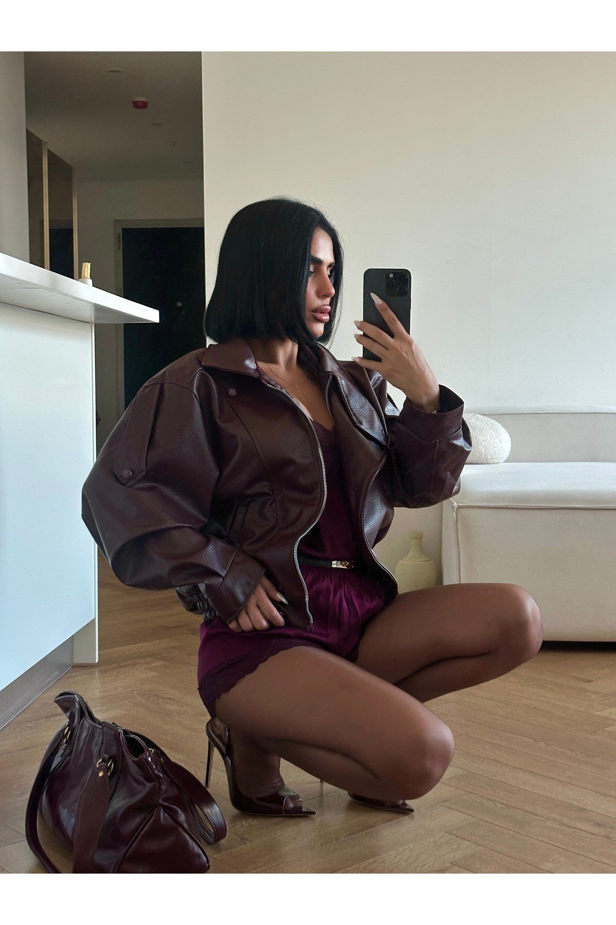 Kadın Viral Model Dik Yaka Fermuarlı Deri Ceket