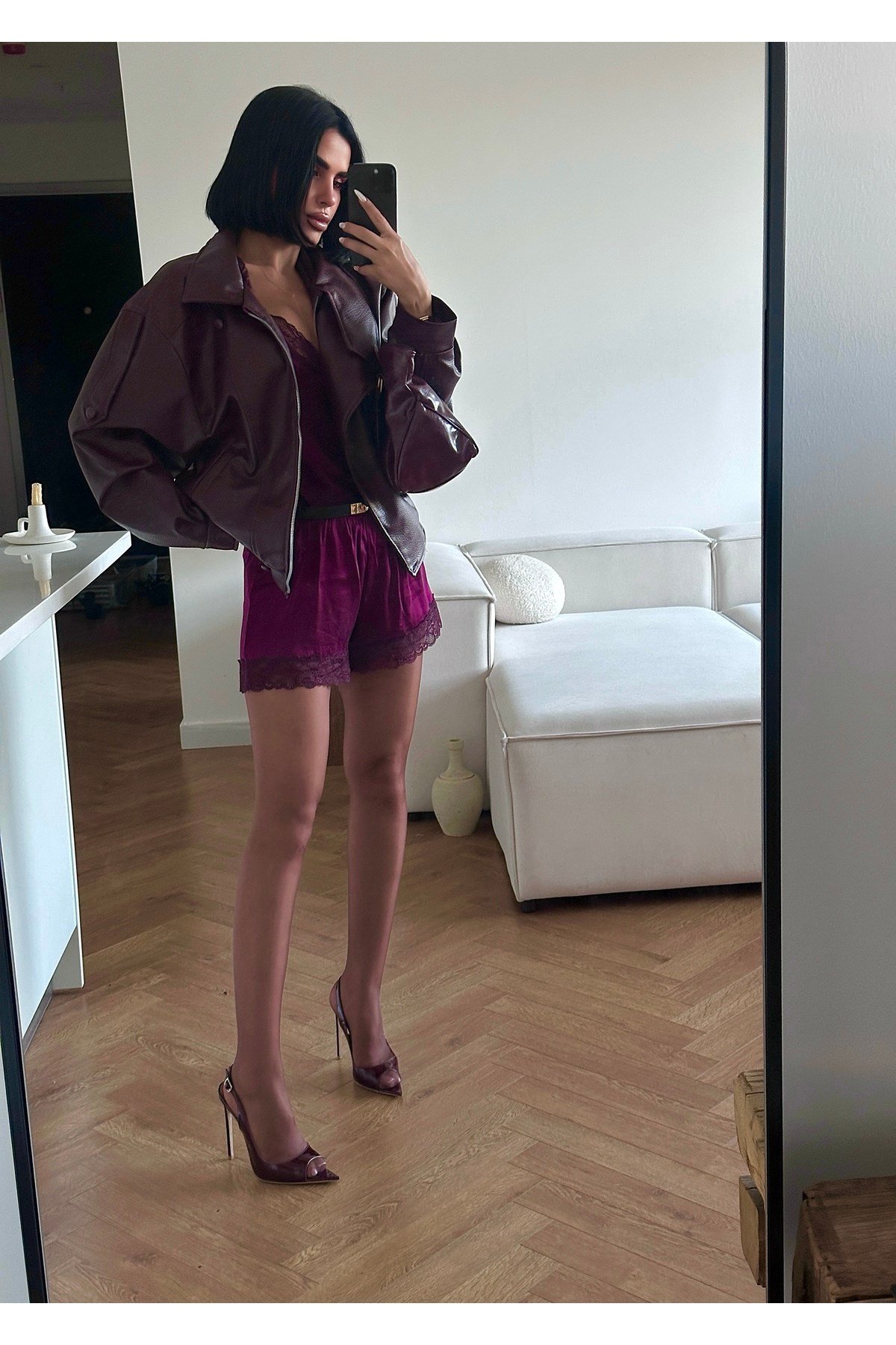 Kadın Viral Model Dik Yaka Fermuarlı Deri Ceket