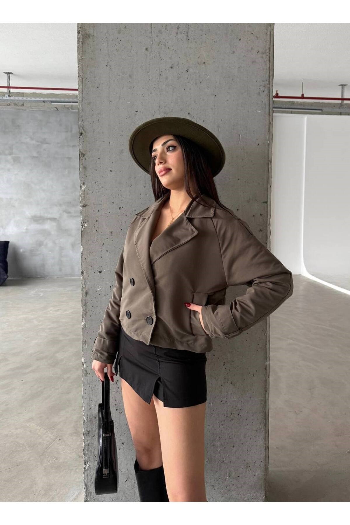 Kadın Viral Model Kısa Trençkot