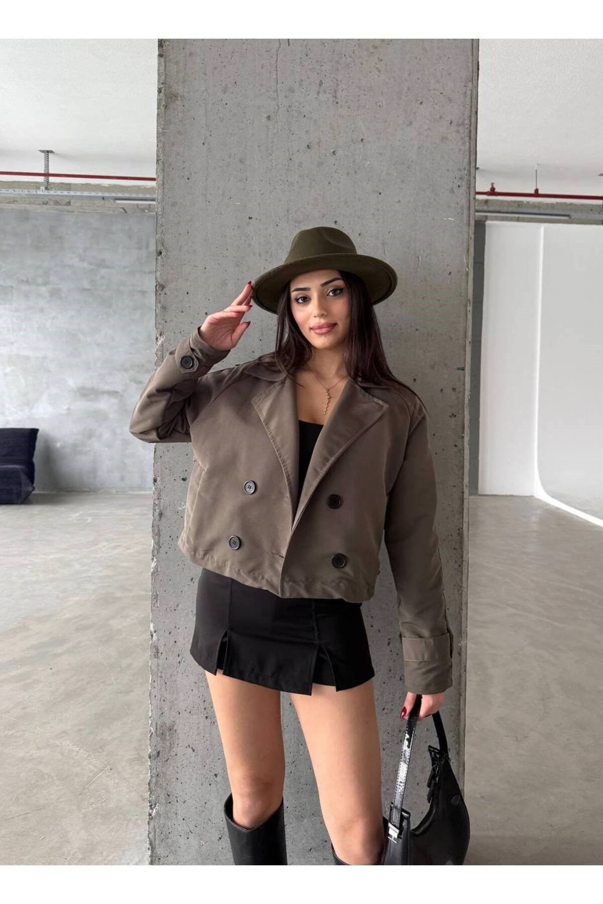 Kadın Viral Model Kısa Trençkot