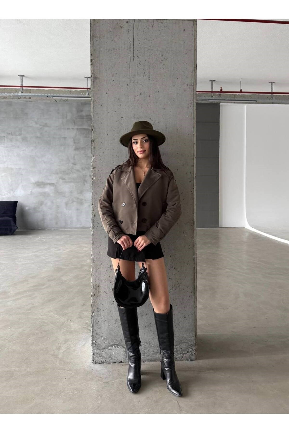 Kadın Viral Model Kısa Trençkot