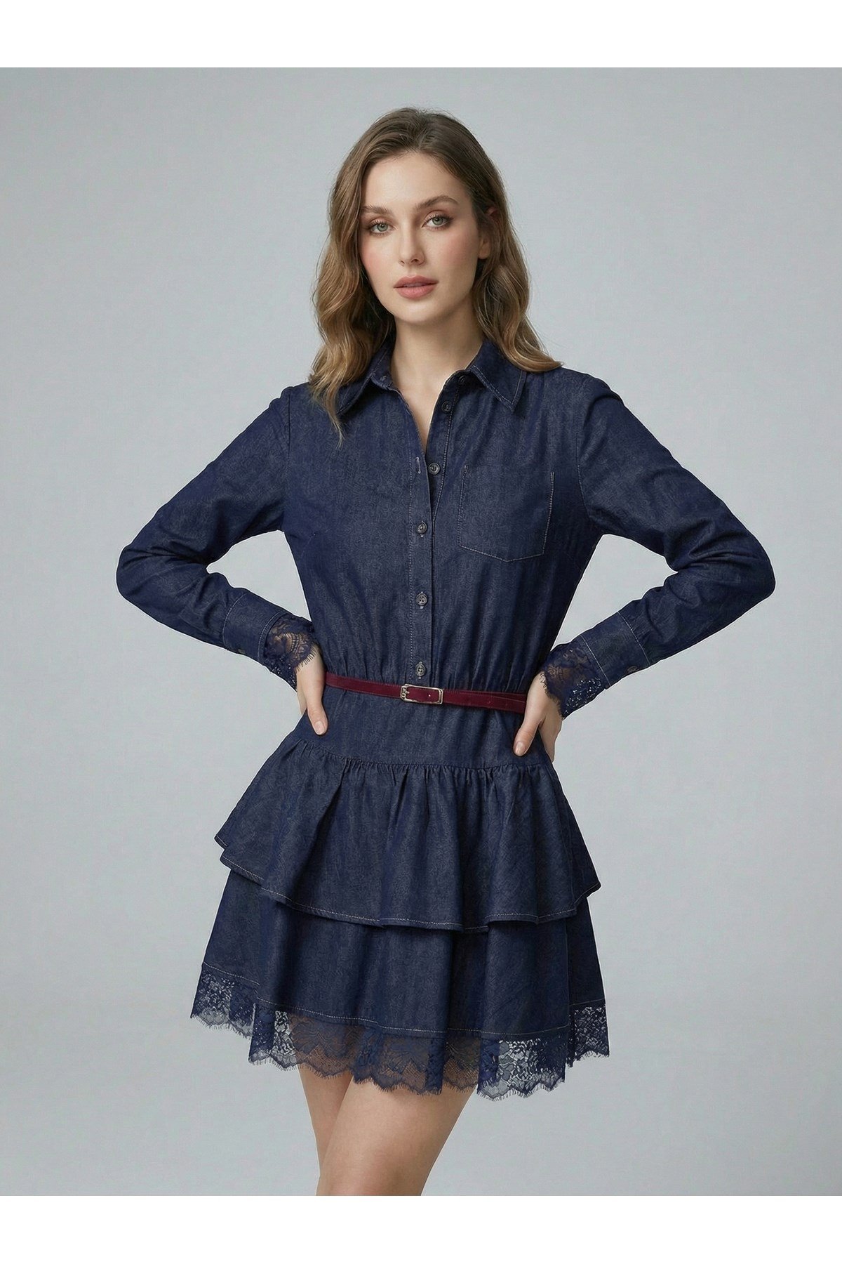 Kemerli Gömlek Yaka Dantel Garnili Jean Elbise Romantik Stil Mini Denim Elbise