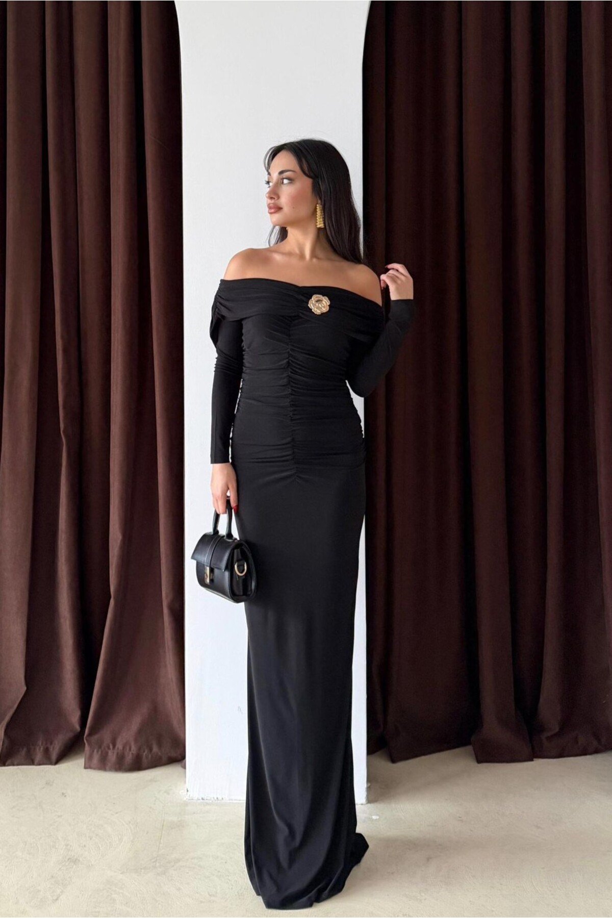 Madonna Yaka Toka Detaylı Maxi Boy Elbise