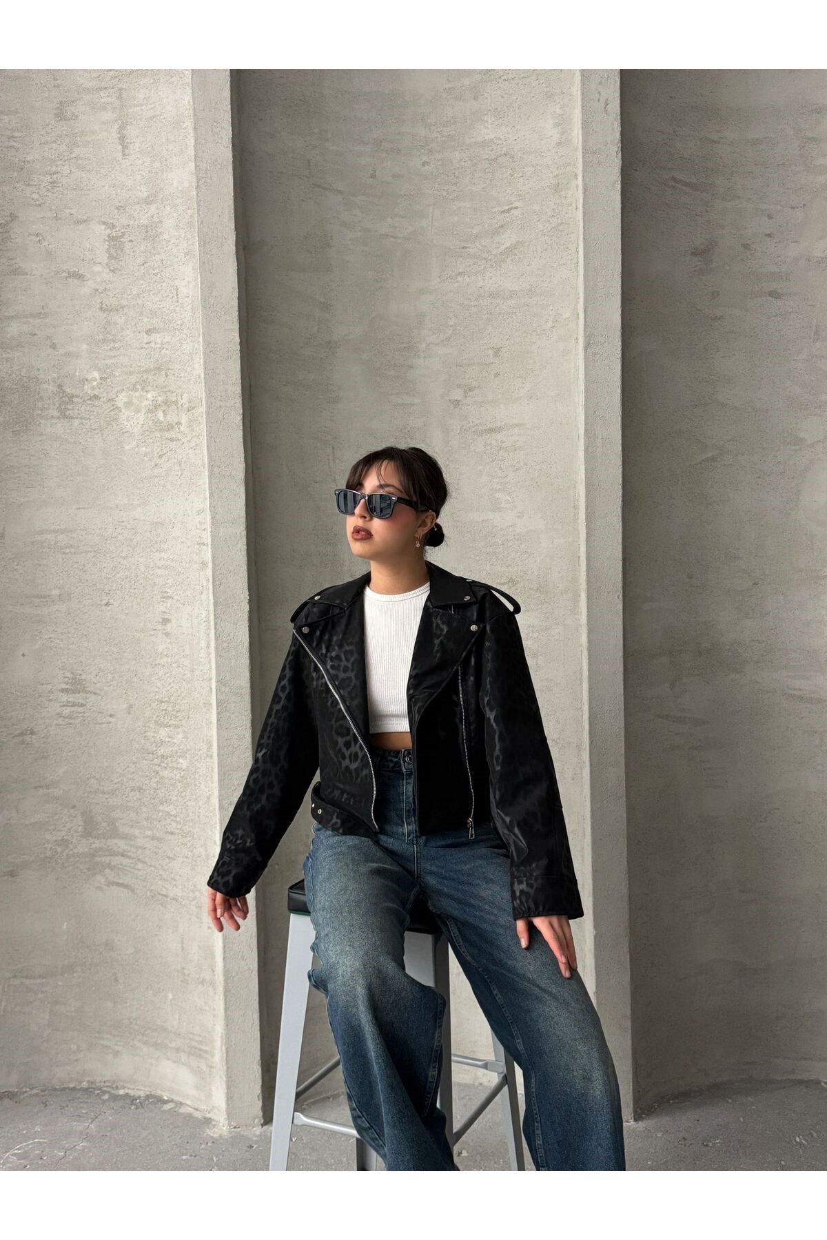 Oversıze Kemerli Deri Tarz Leopar Ceket