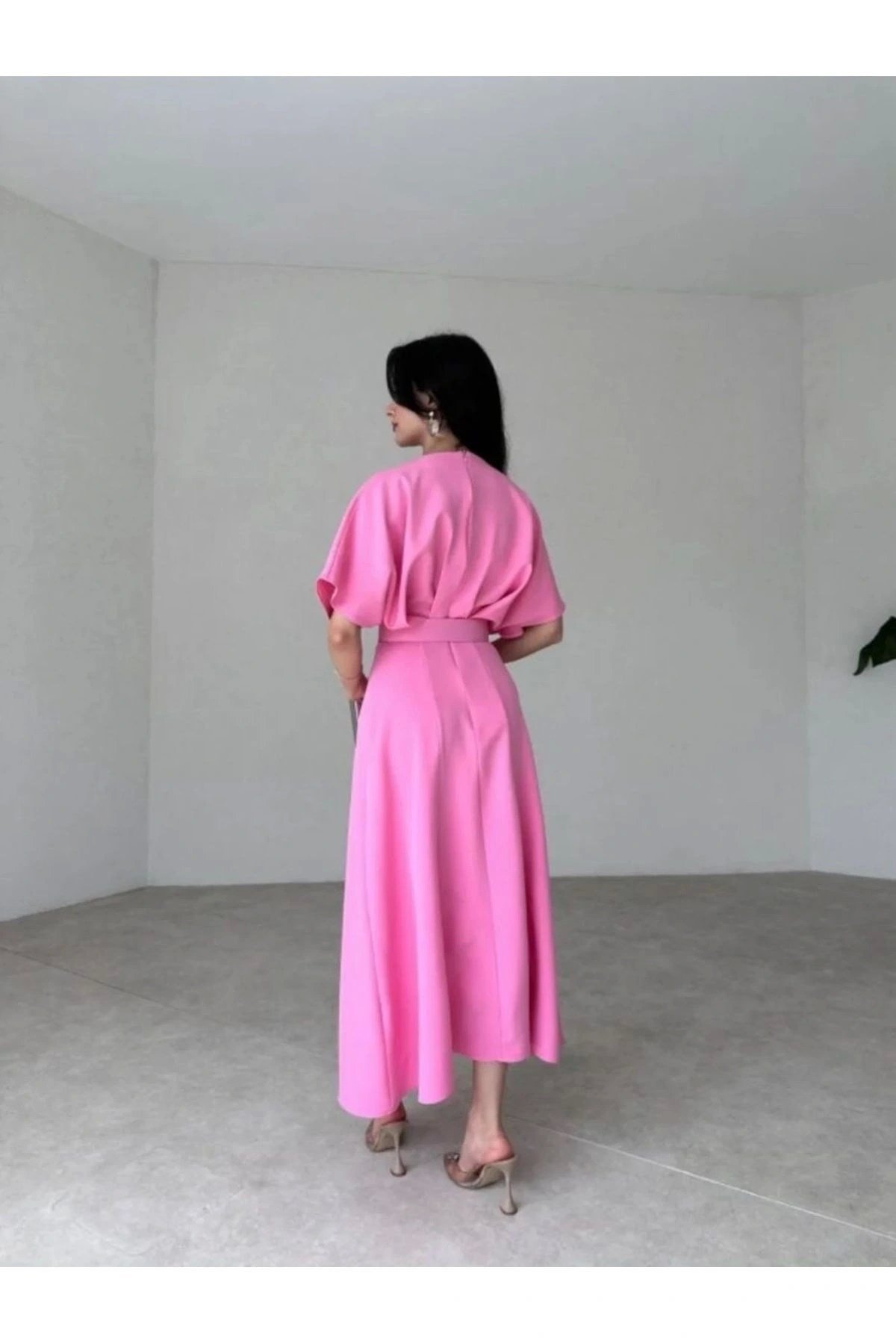 Pembe Kemerli Elbise