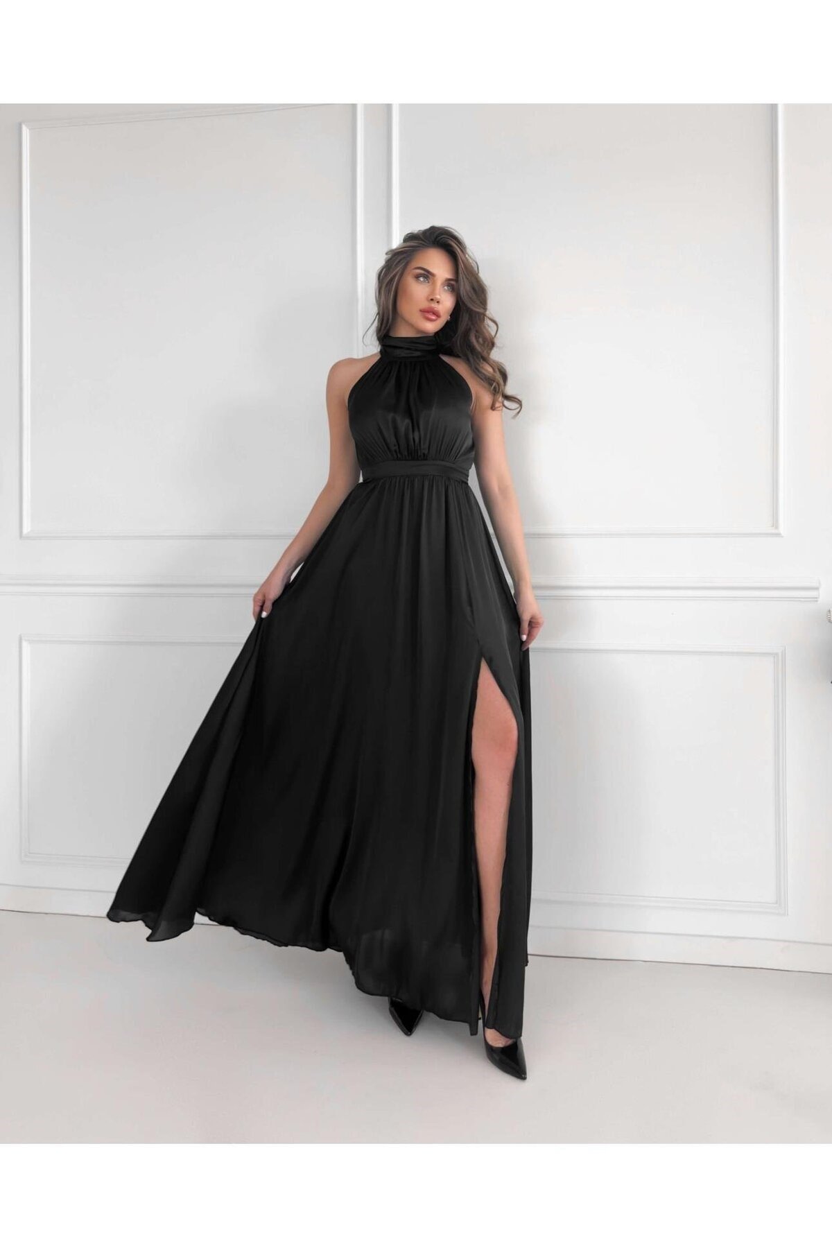 SİYAH Halter Yaka Yırtmaçlı Uzun Elbise