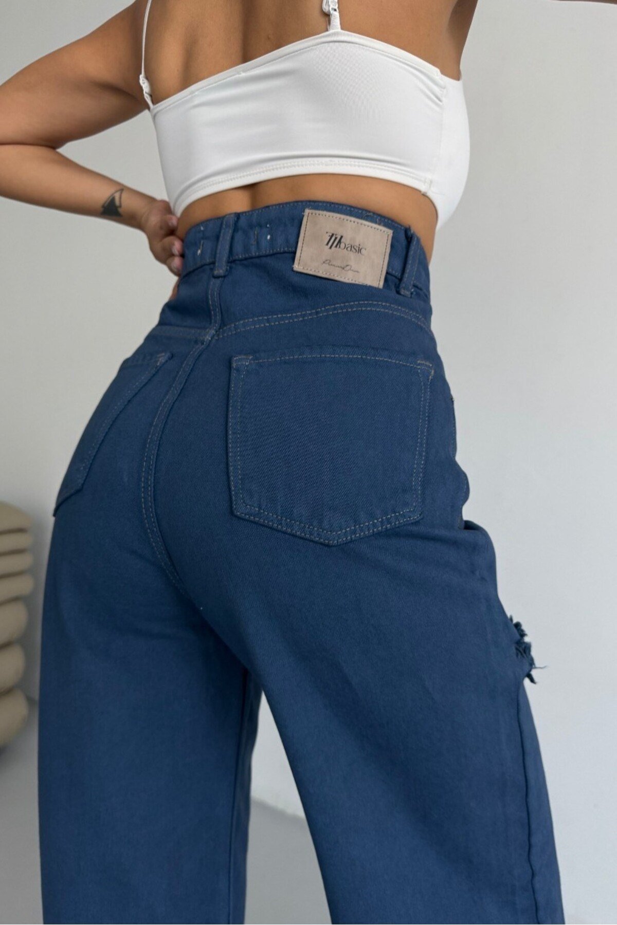 Yüksek Bel Asimetrik Kemerli Wide Leg Jean Pantolon