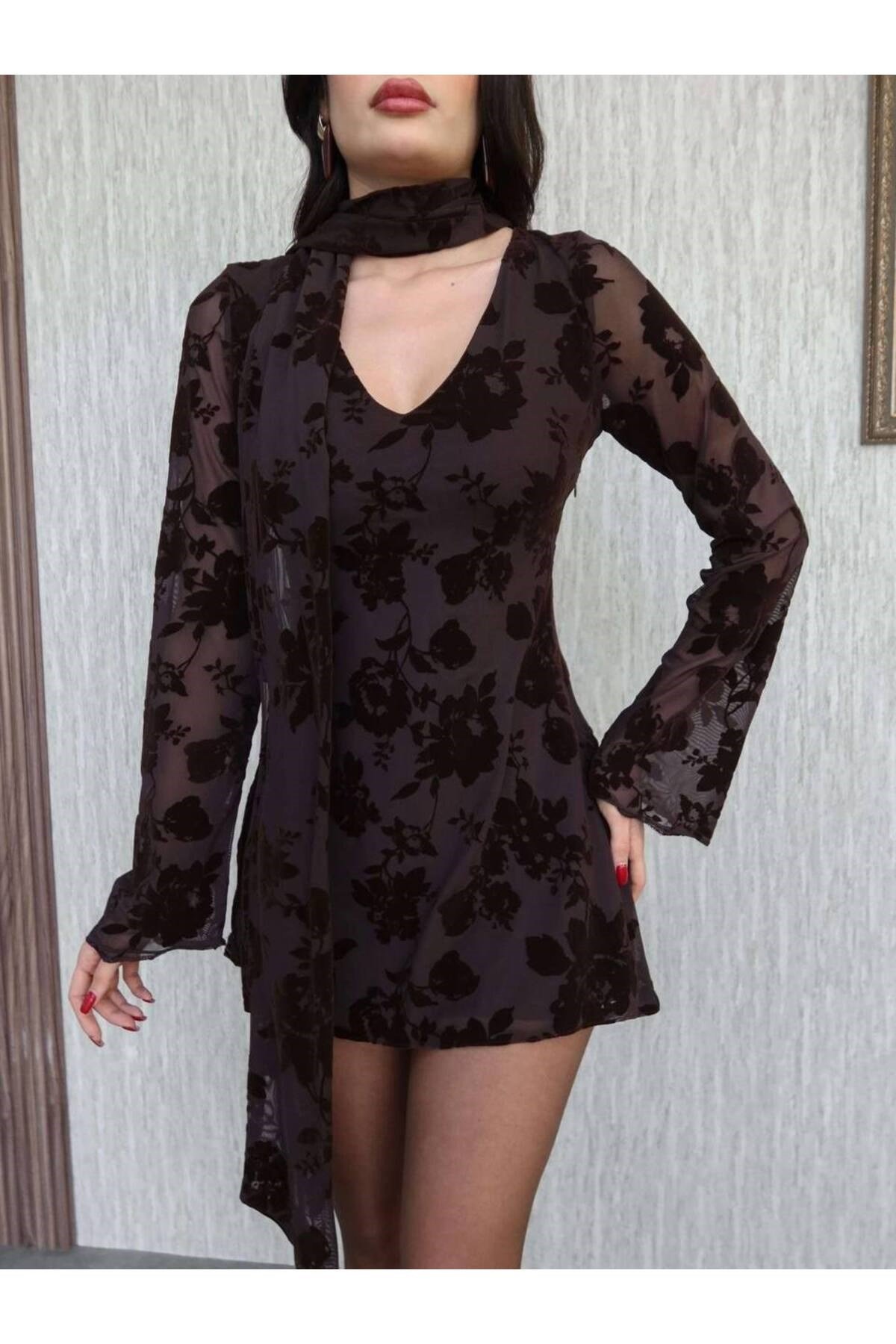 Zr Model Tül Detay Fularlı Elbise
