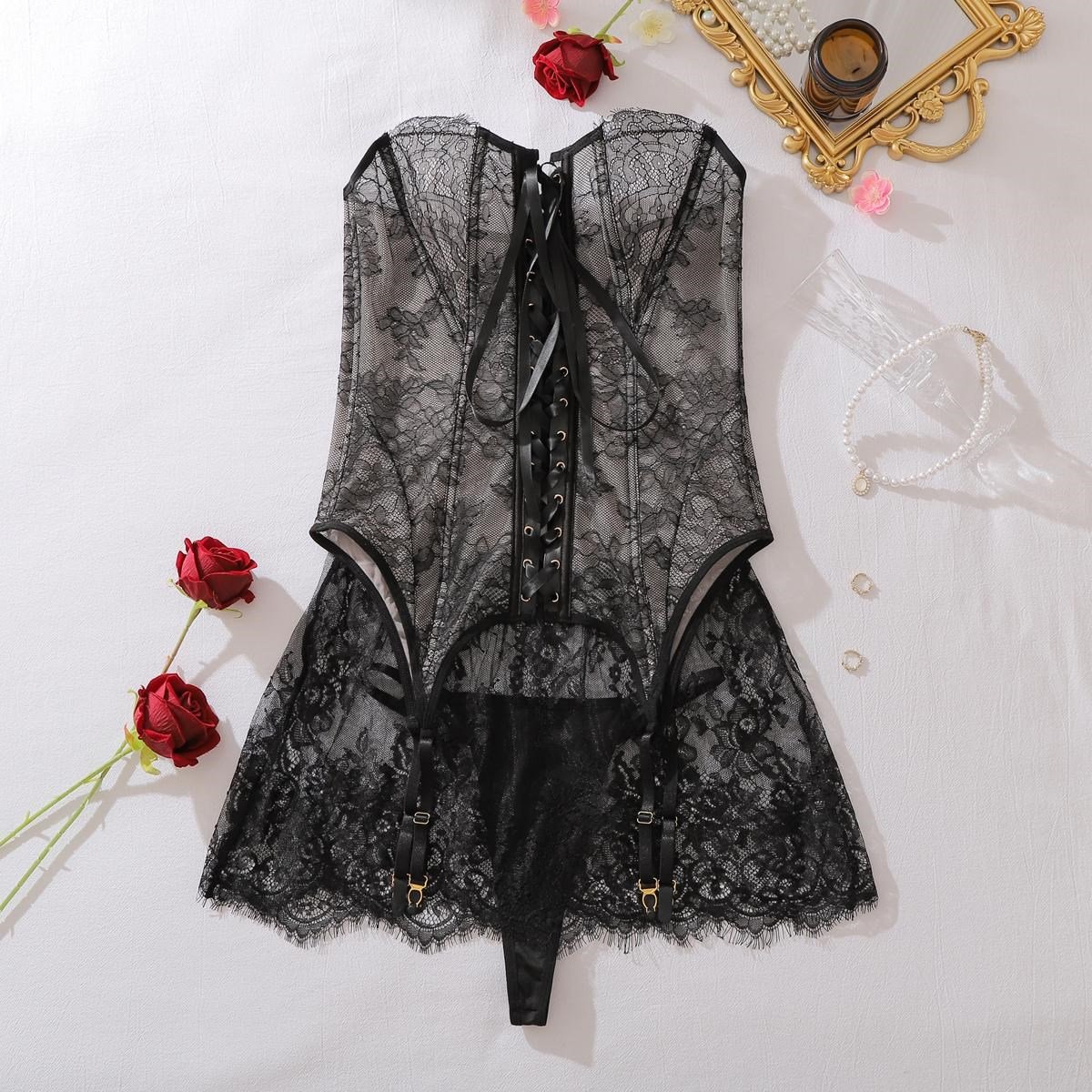 Lace Elegance - Ten Astar Üzeri Siyah Dantel Fantezi Korse Takım