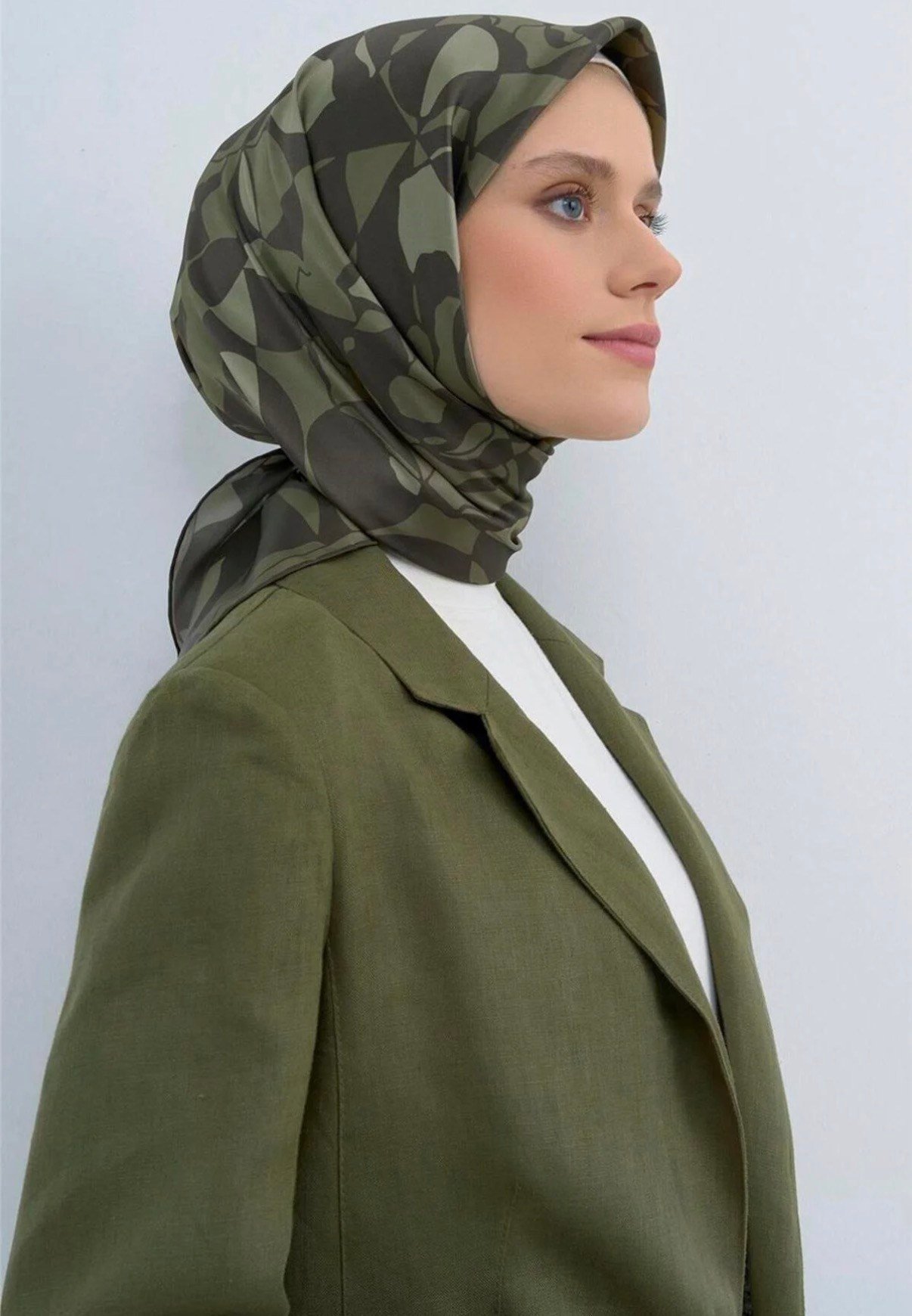 Armine İpek Eşarp 2026 Yaz 9551-53 Yeşil