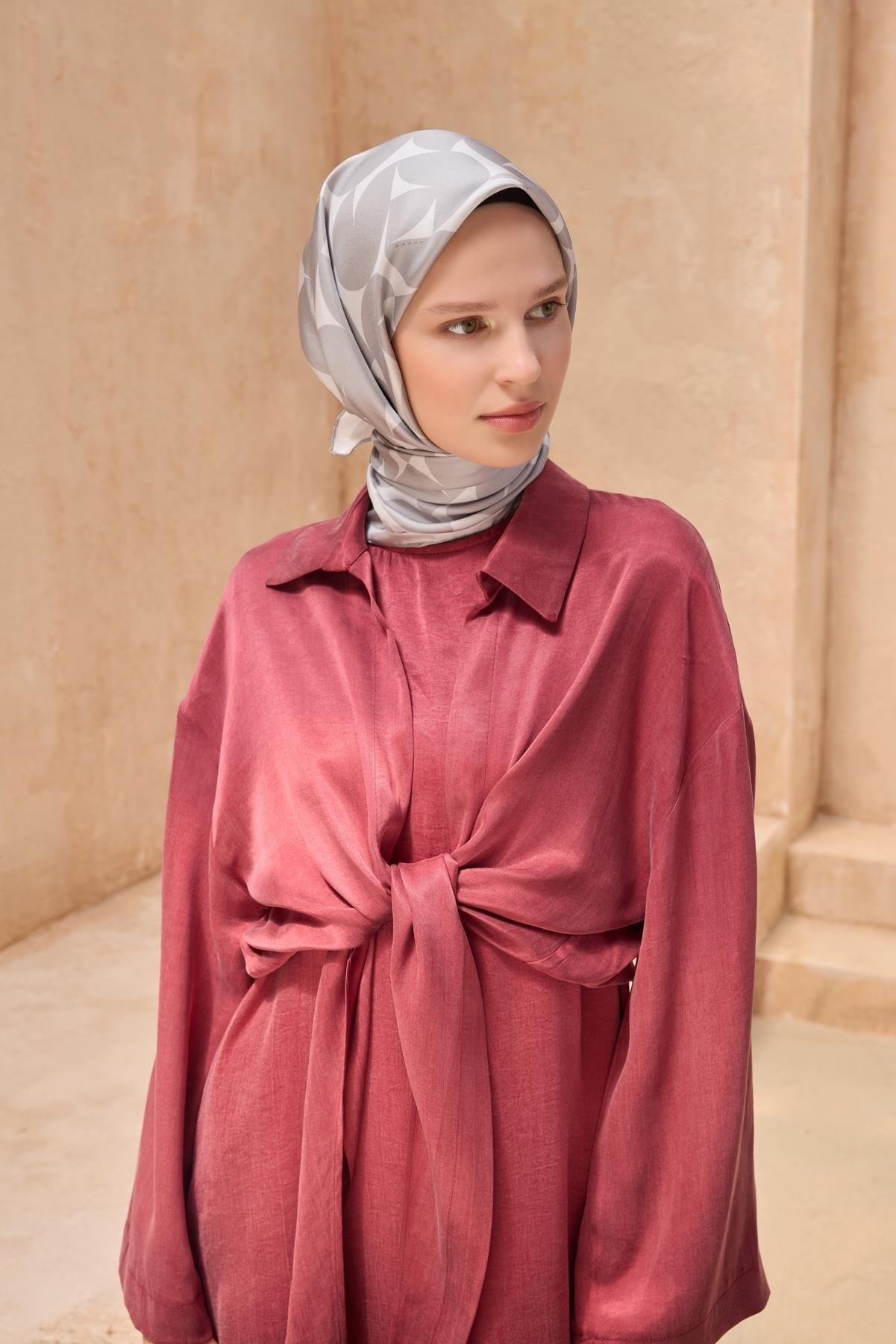 Belli Twill İpek Eşarp 26 Yaz 4117-82 Gri