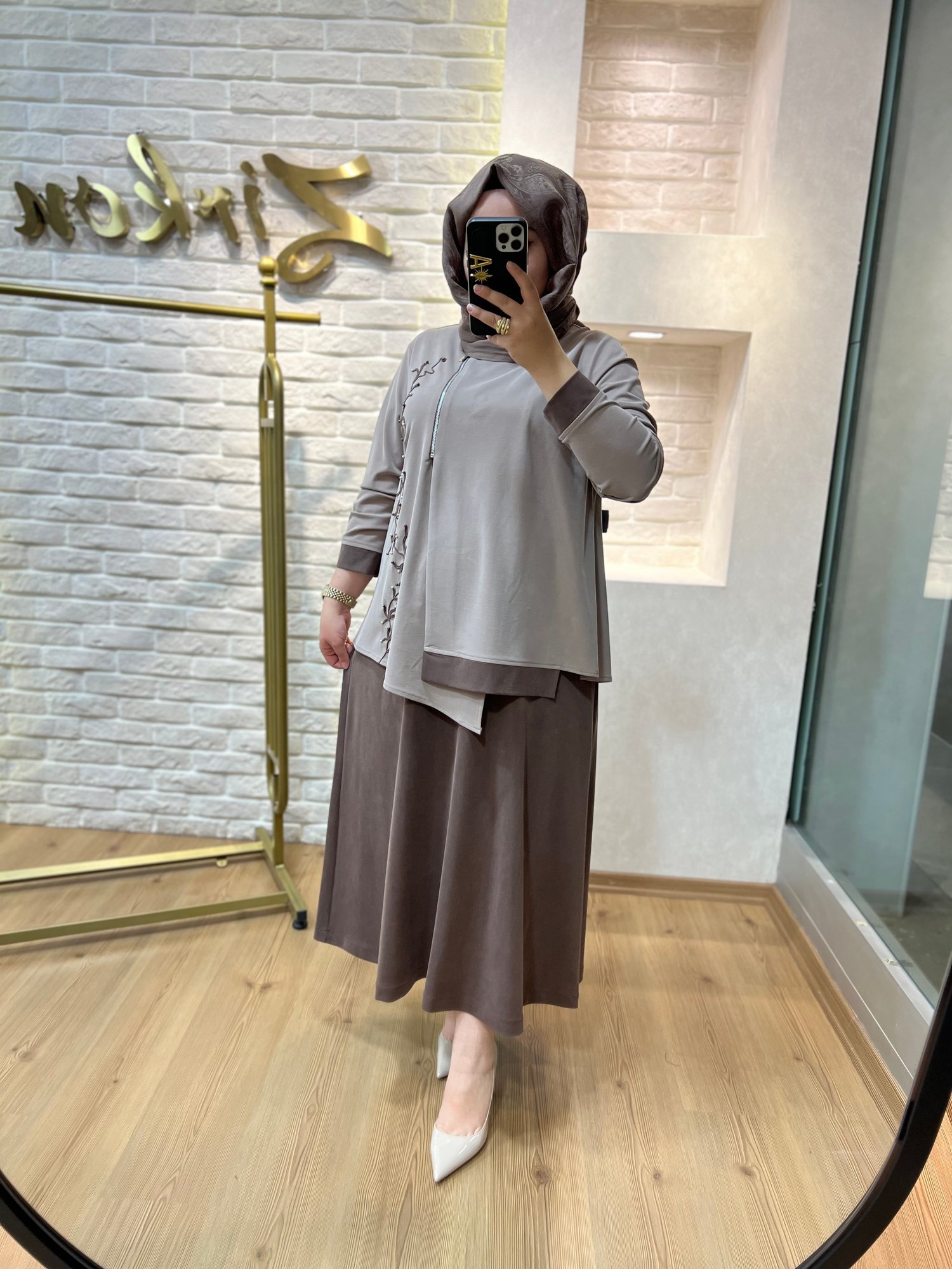 Fatma Danışman Nakışlı Etek Takım
