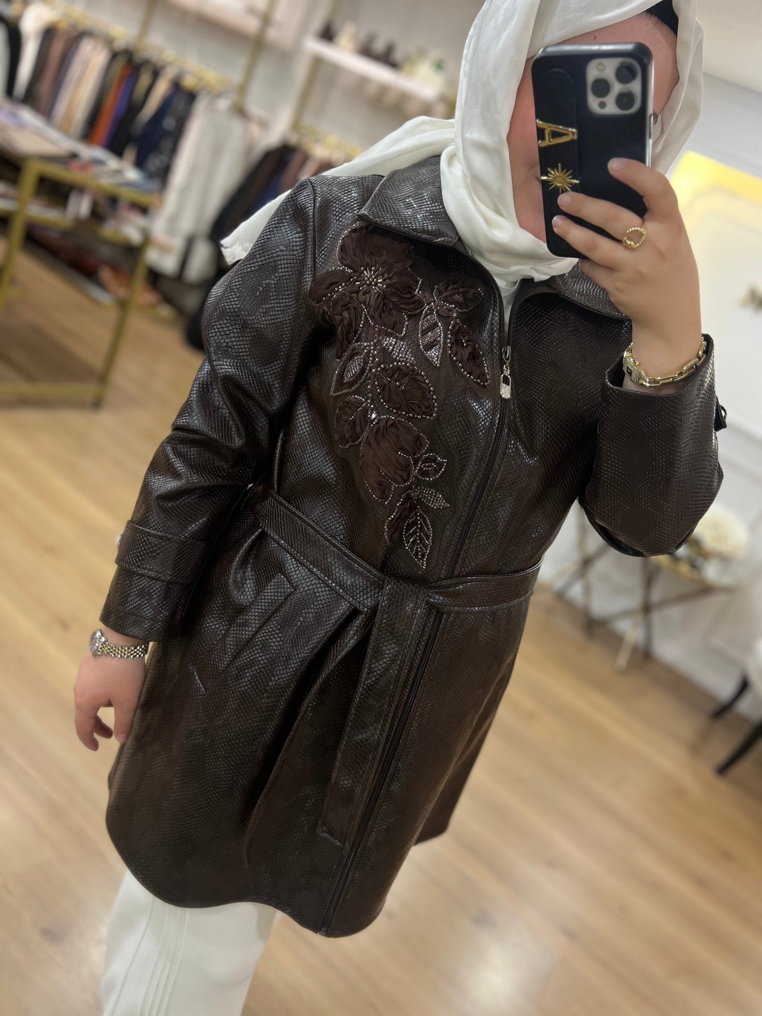 Güpür İşlemeli Krokodil Deri Kap