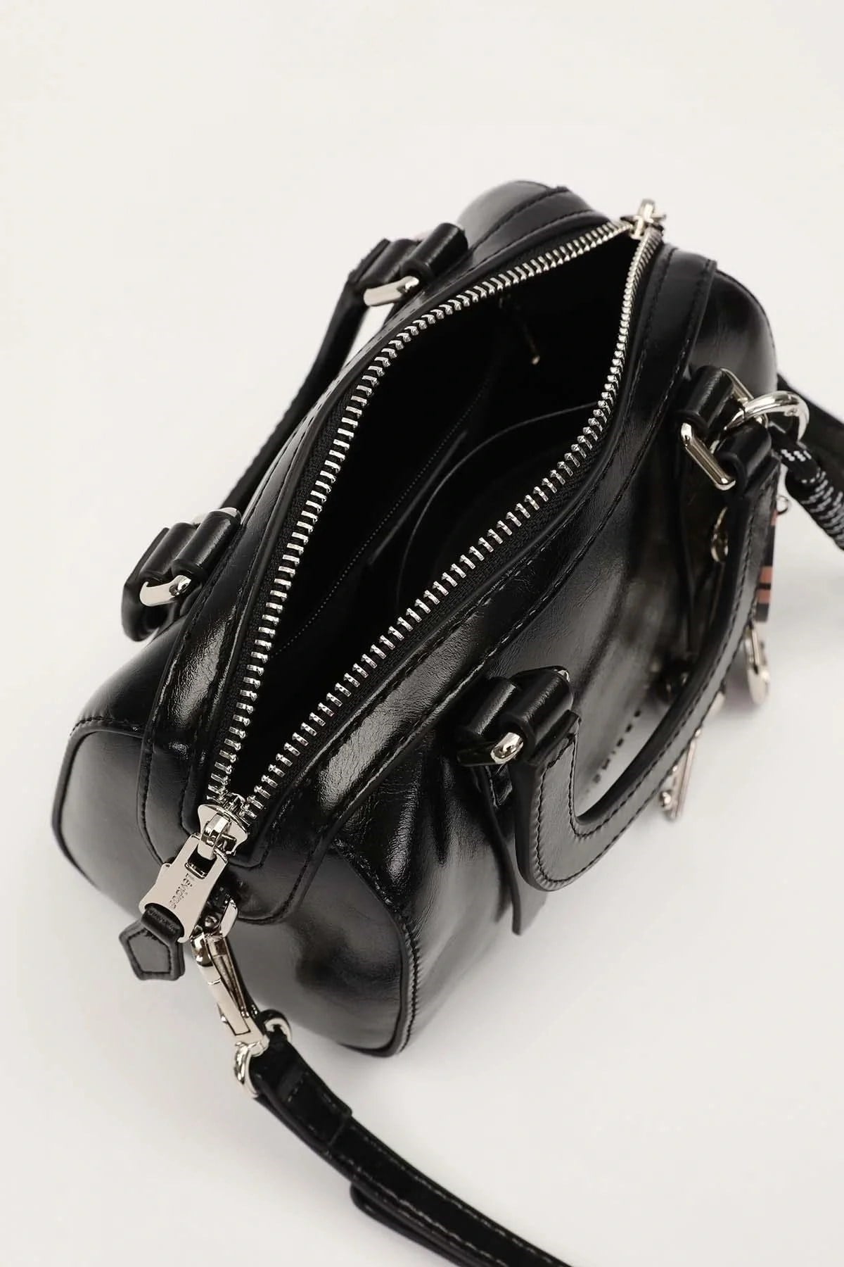 LEVİDOR Charm Aksesuarlı El Çantası