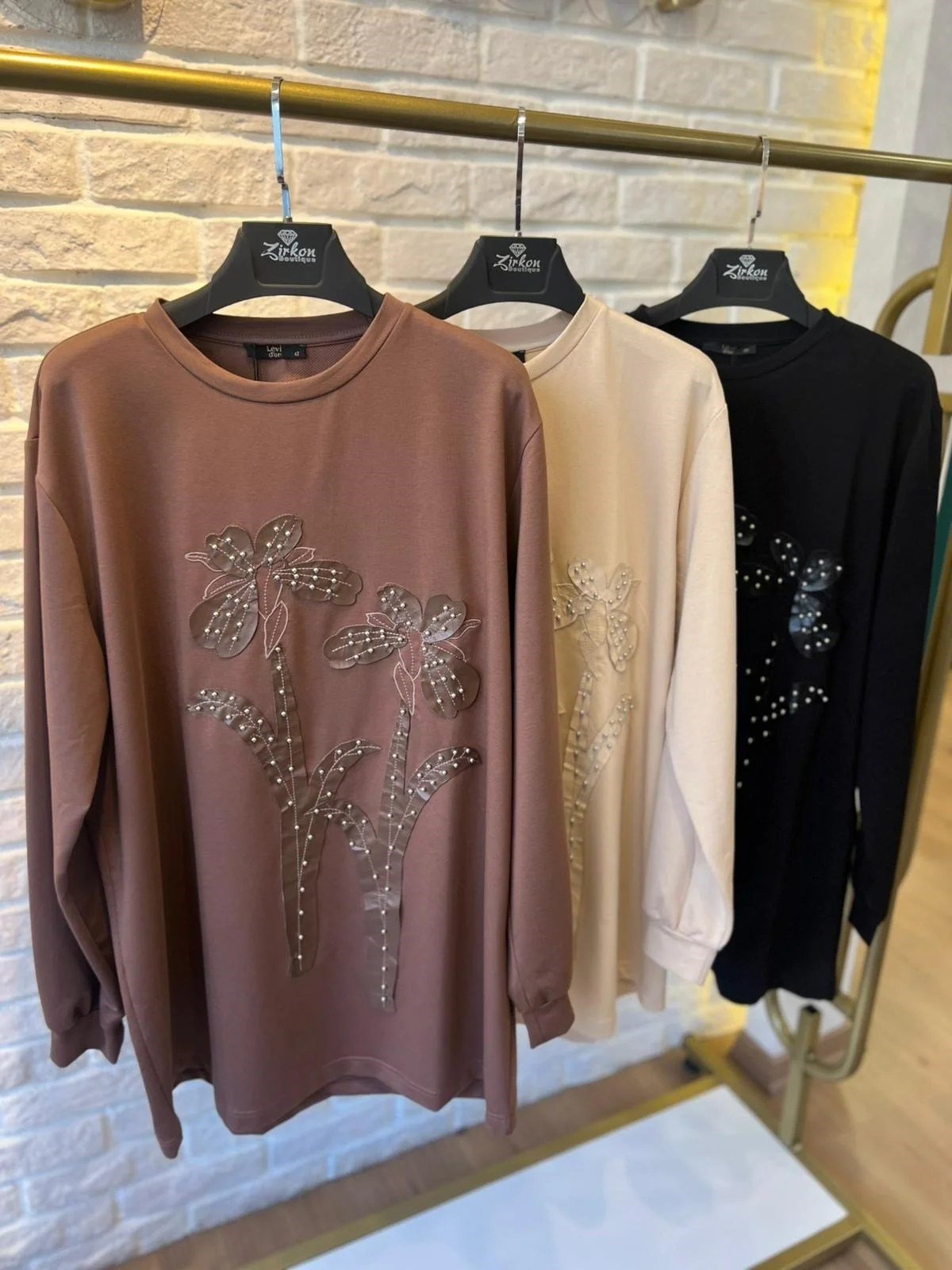 LEVİDOR DERİ NAKIŞLI ZIMBALI SWEAT