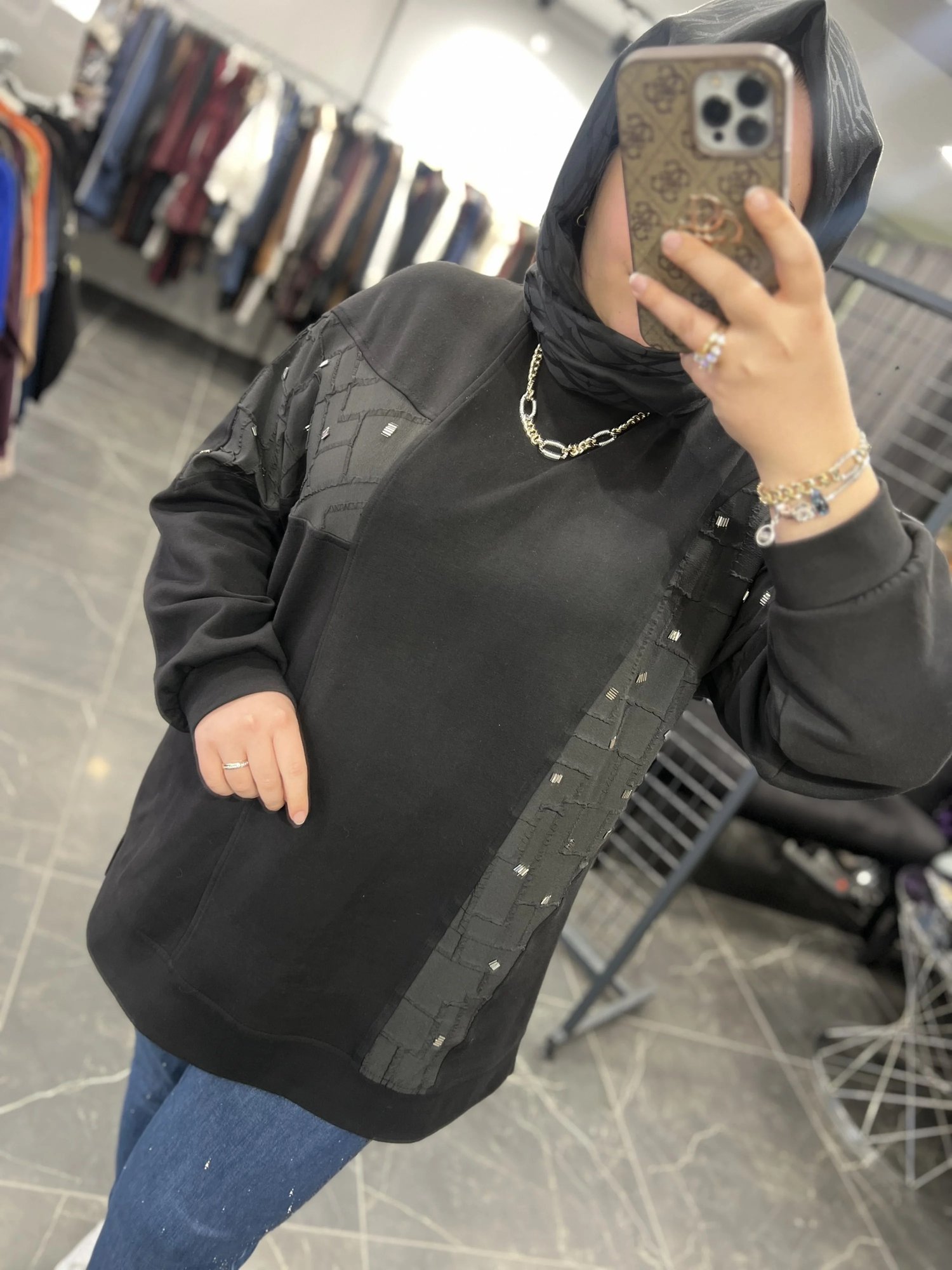 Levidor Jakarlı Boncuk İşlemeli Sweat