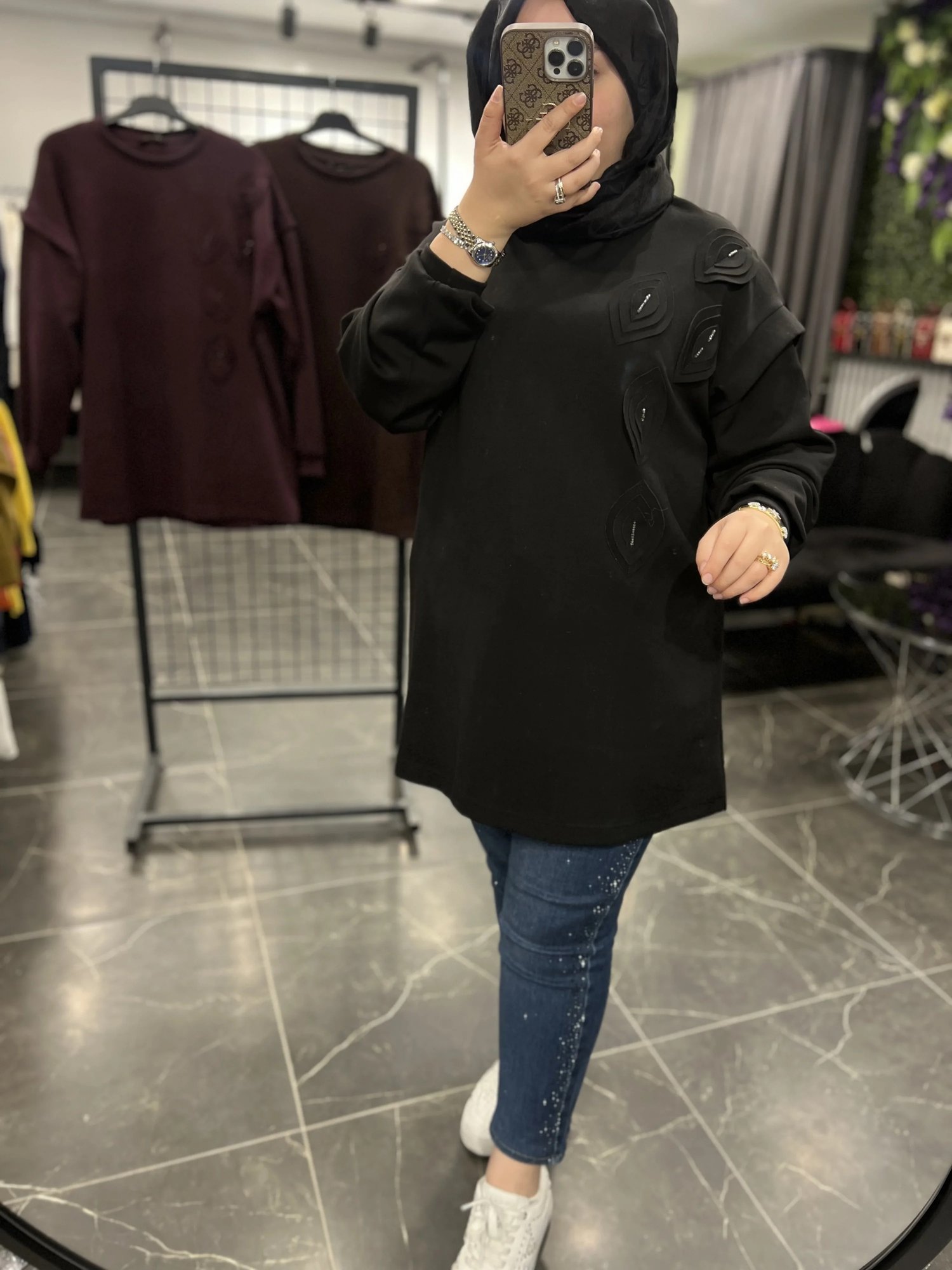 Levidor Yapraklı İşlemeli Sweat
