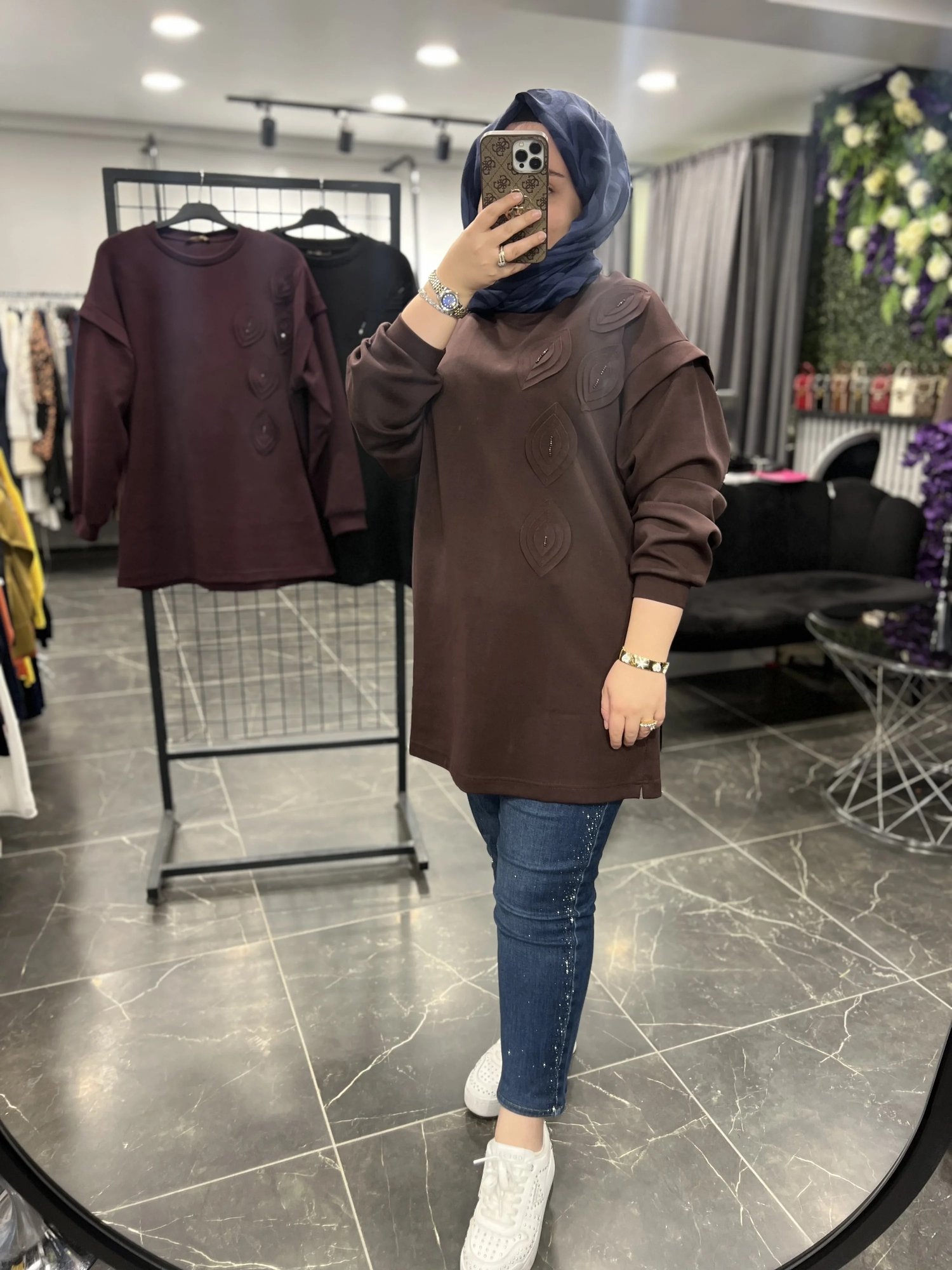 Levidor Yapraklı İşlemeli Sweat