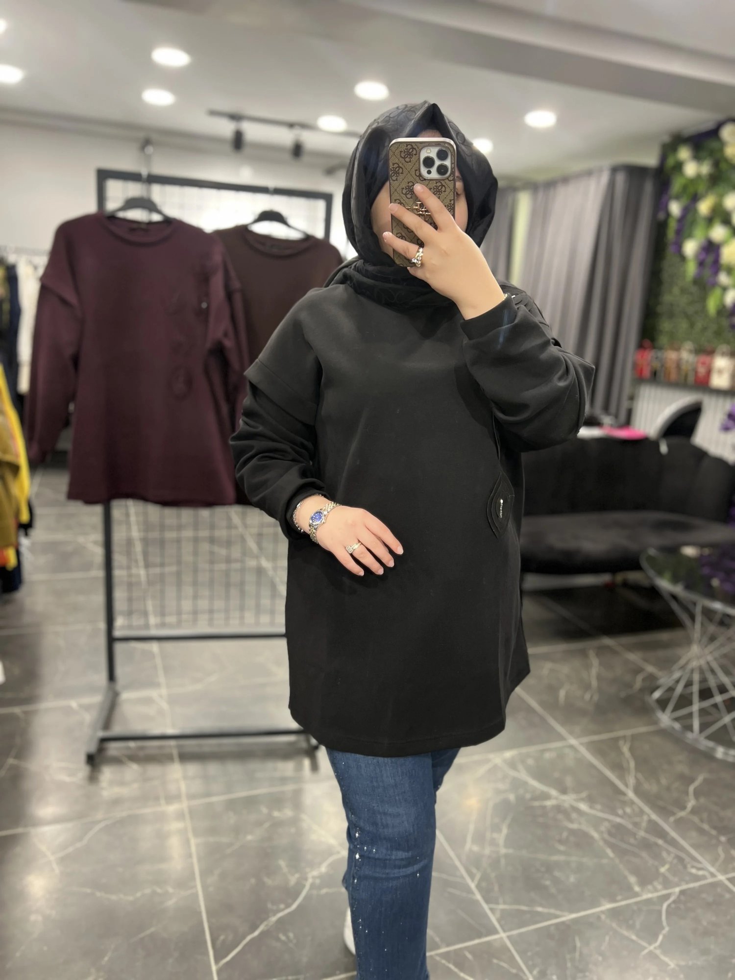 Levidor Yapraklı İşlemeli Sweat