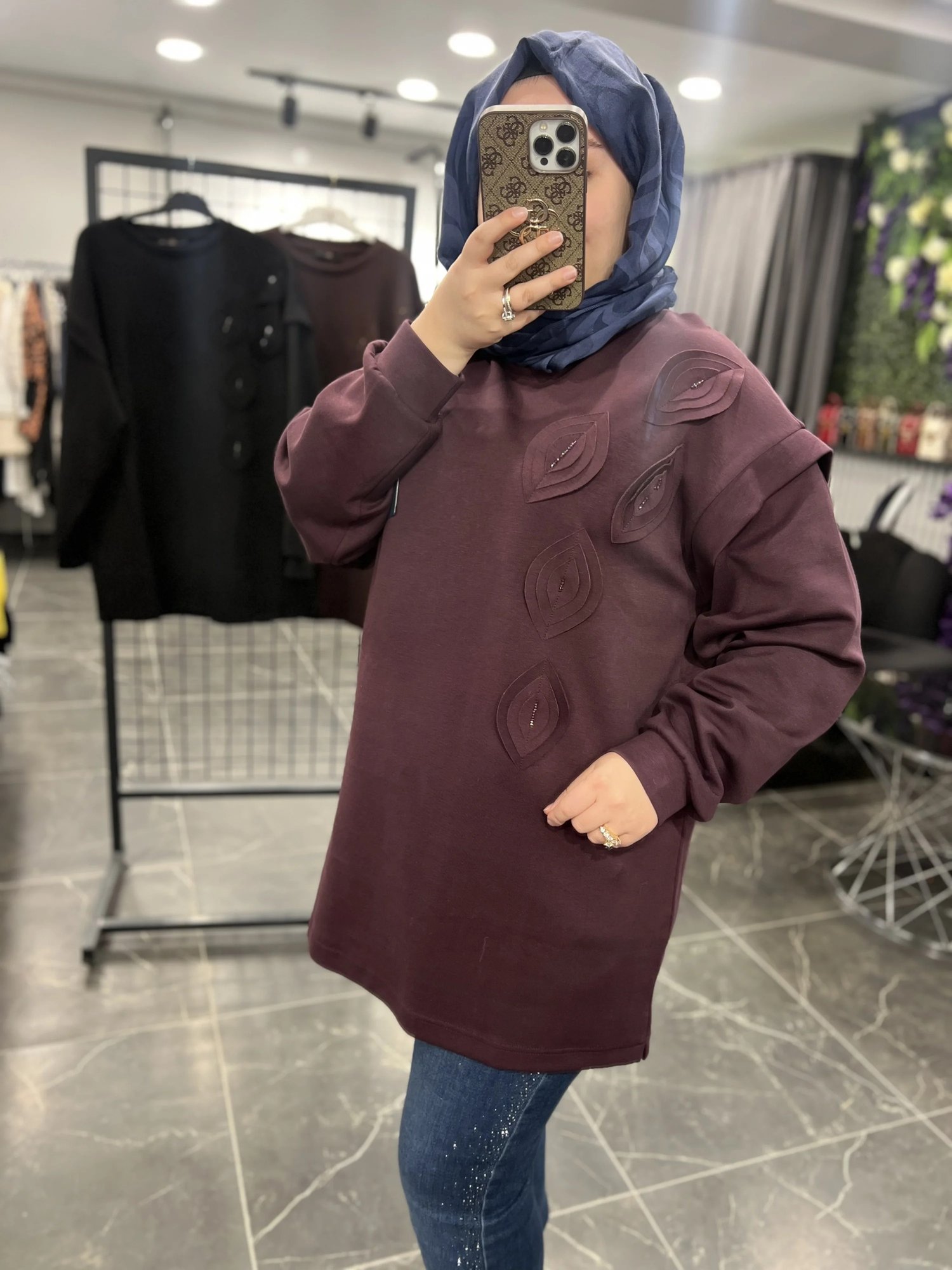 Levidor Yapraklı İşlemeli Sweat